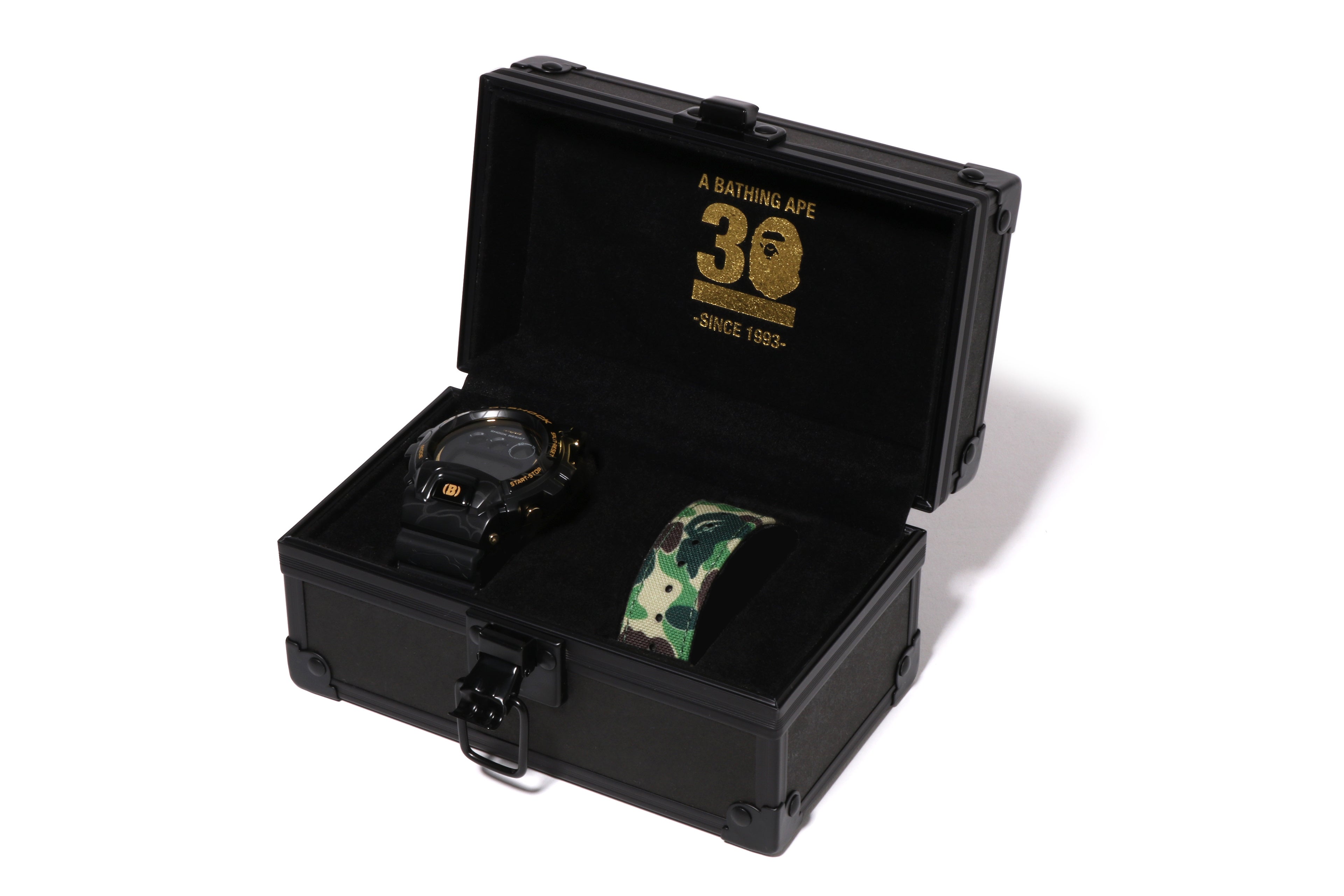 G-SHOCKからA BATHING APE®︎ 30周年記念モデル「GM-6900 BAPE®」が