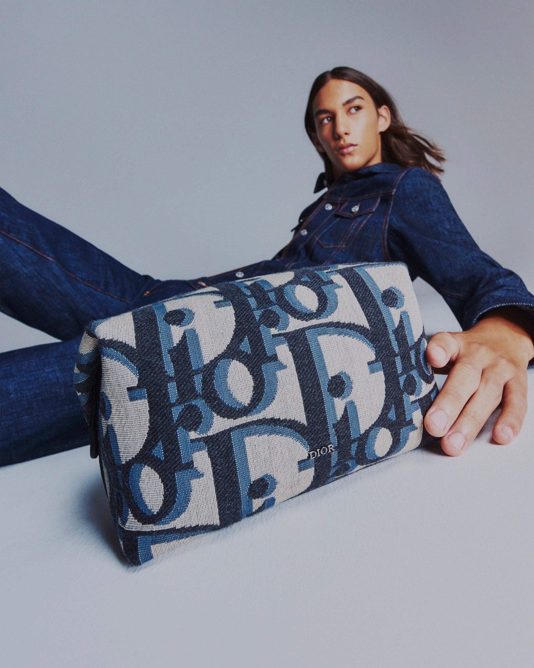 DIOR】「ディオール オブリーク」キャンバスから新作のマキシ