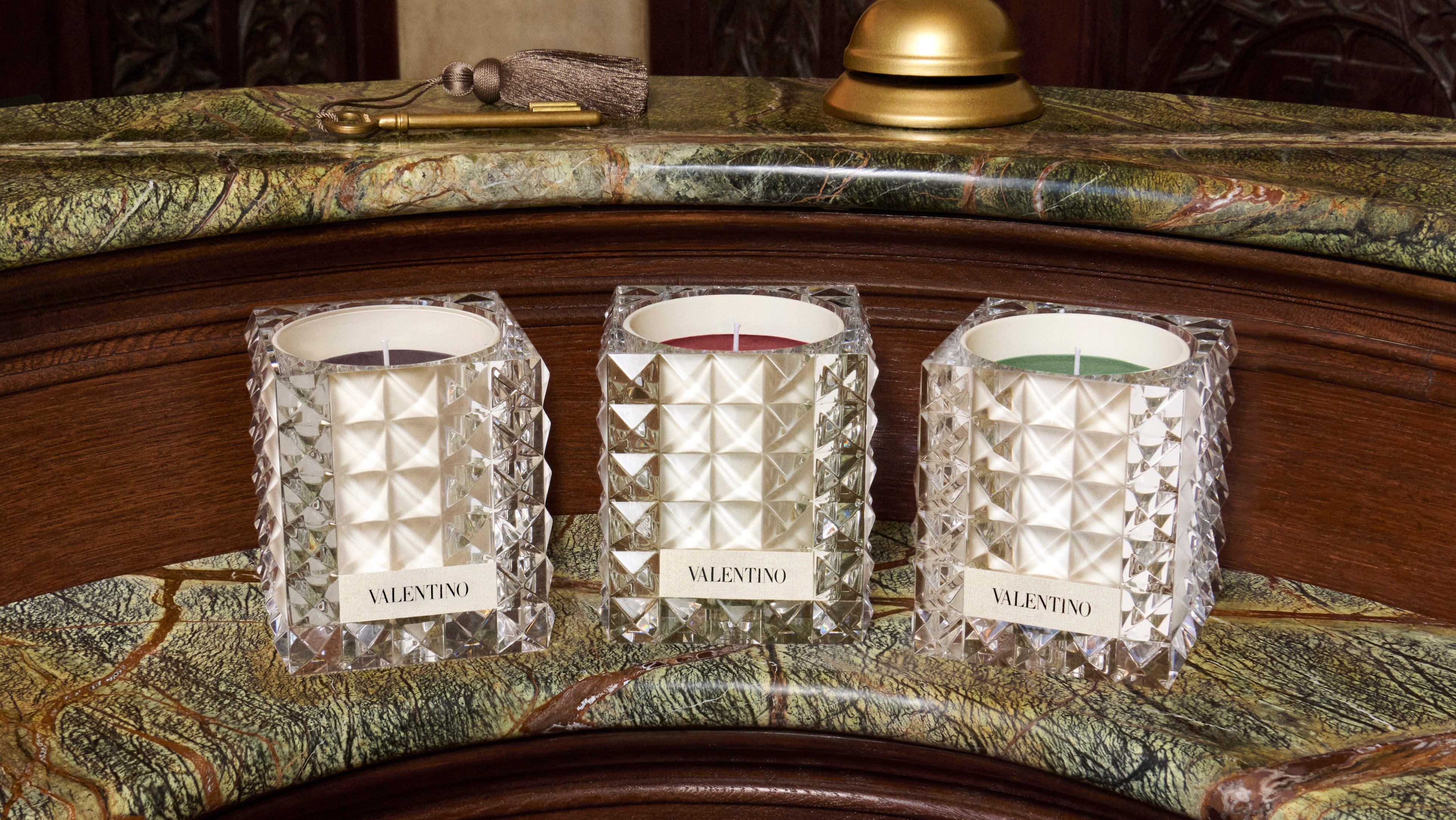 クチュール キャンドル コレクション「ヴァレンティノ レ スィール」に