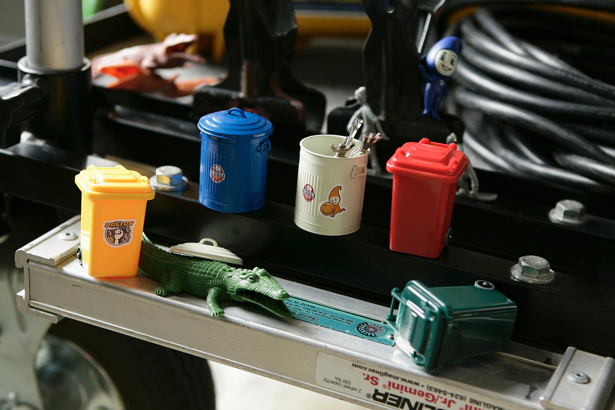 ダルトン】ロングセラーアイテムがミニチュアフィギュアになって新登場