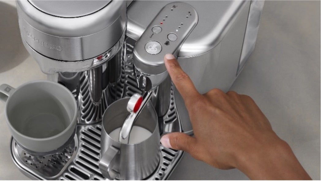 独自の遠心力抽出により、豊かなクレマを生み出すコーヒーシステム