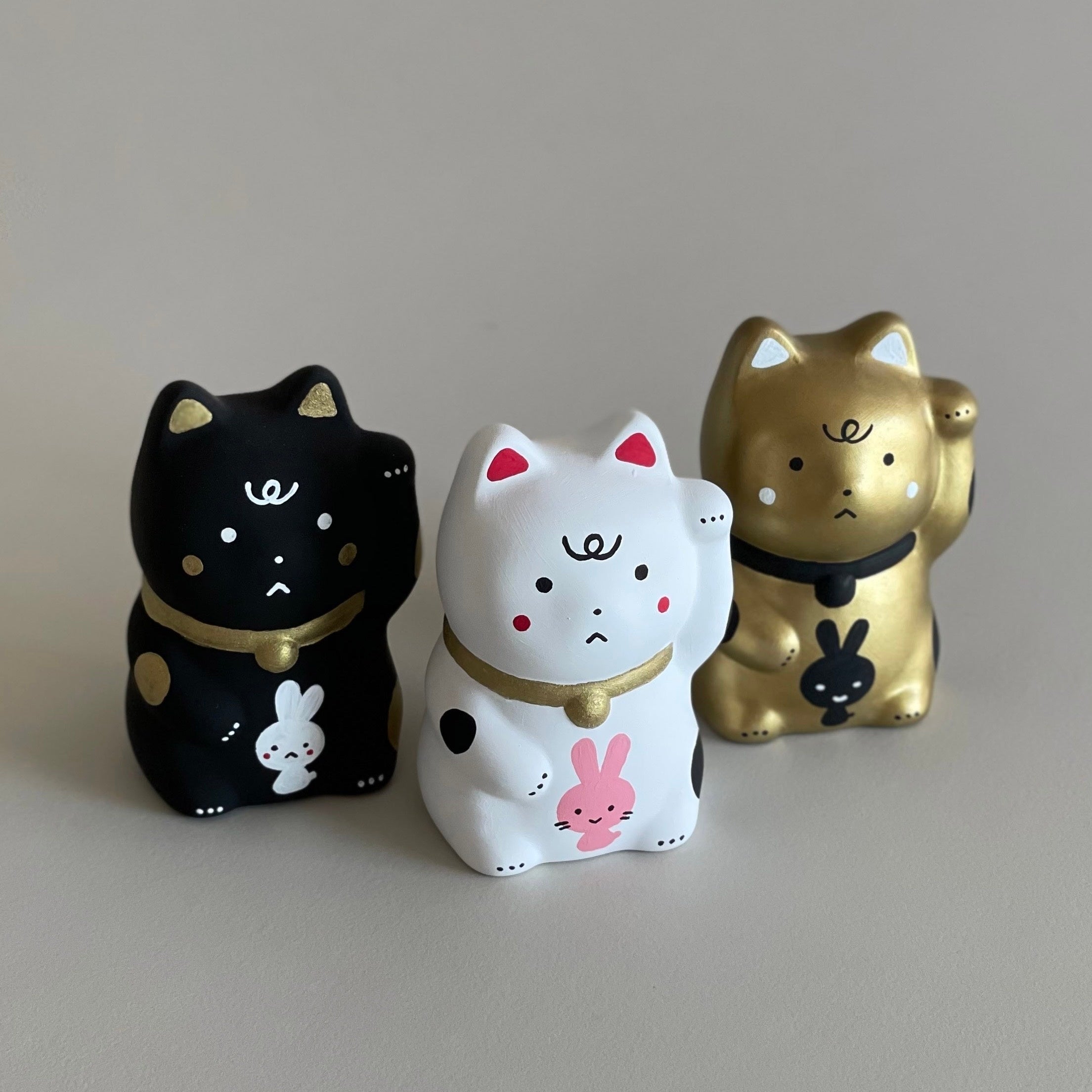 ねこイラストレーター・田中 草樹による個展「ウサねこ」がジャーナル