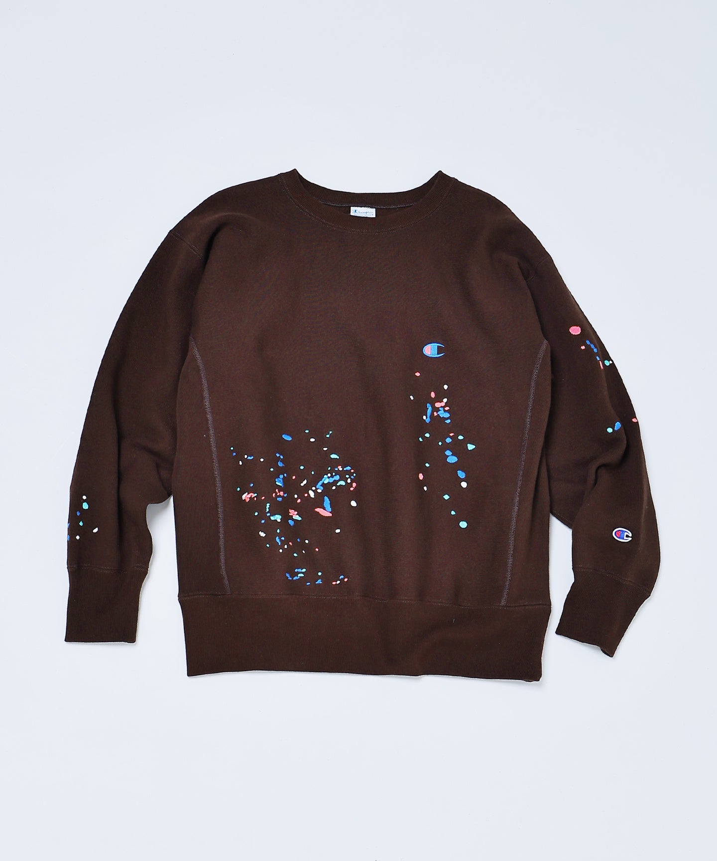 Champion × JOURNAL STANDARD relume「刺繍」と「裏使い」を施した別注