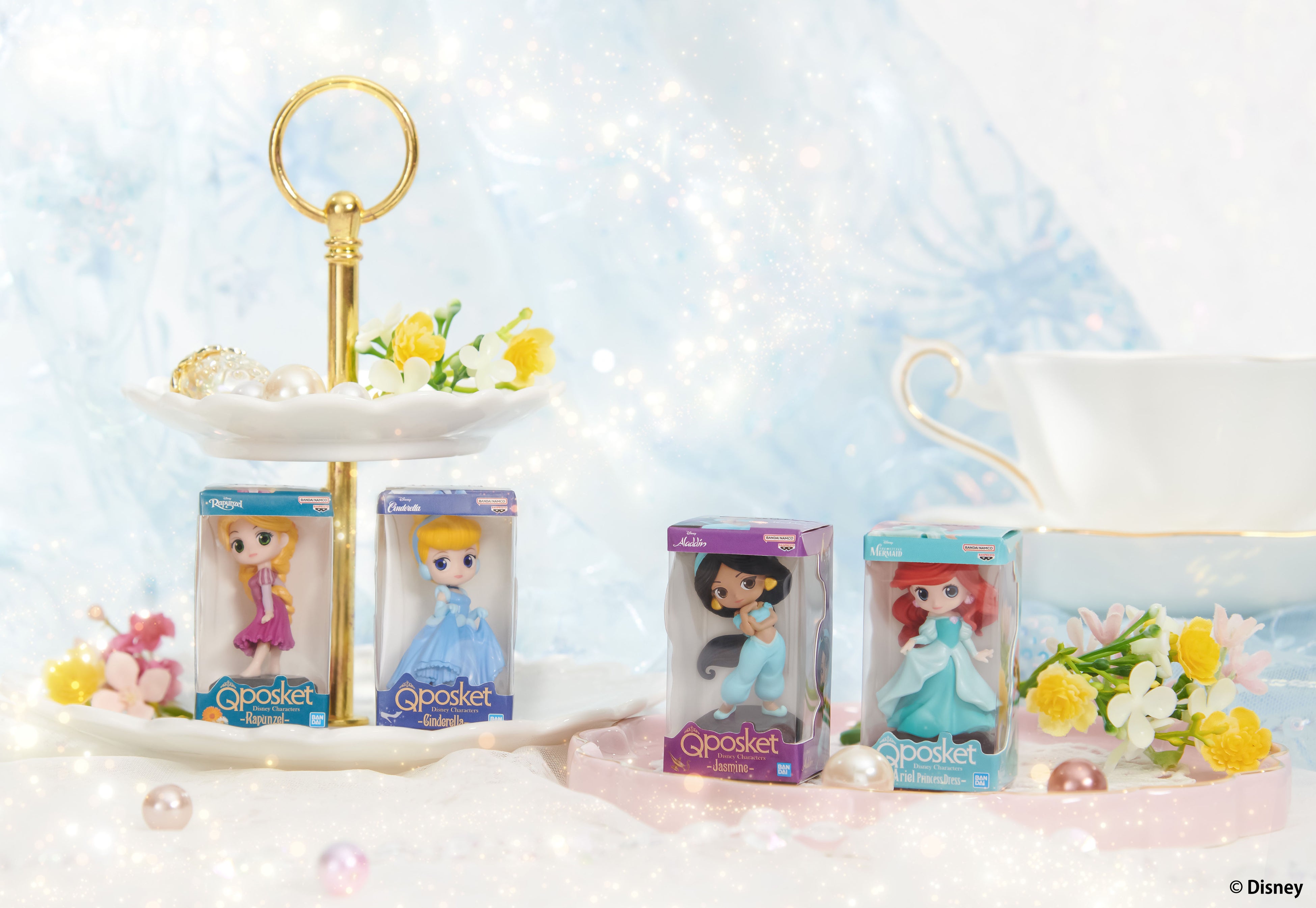 ディズニープリンセスの精巧なフィギュアをミニサイズに！ガシャポン