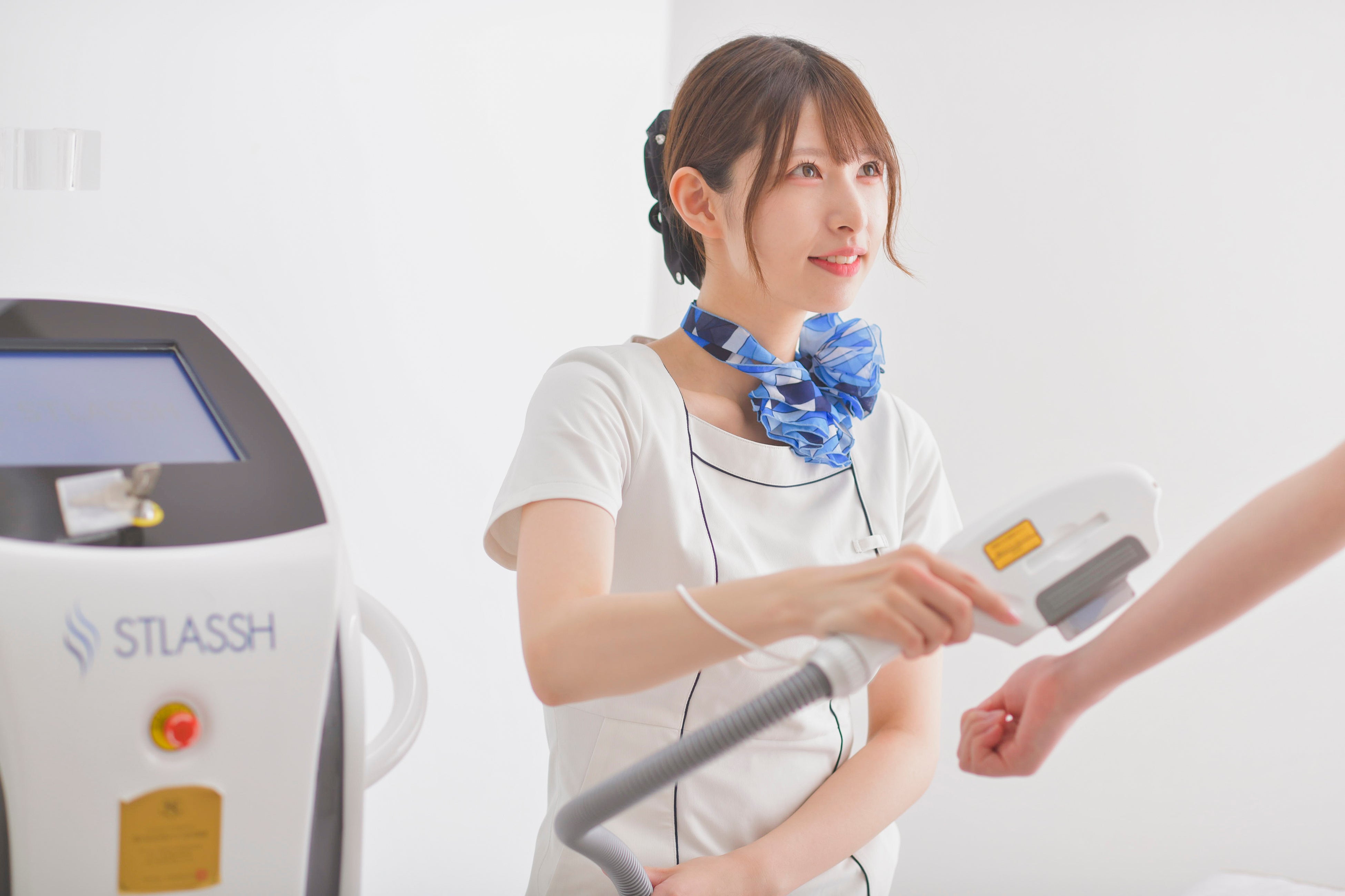 脱毛サロン ストラッシュ】12月8日より“つるもち肌でハワイへ行こう