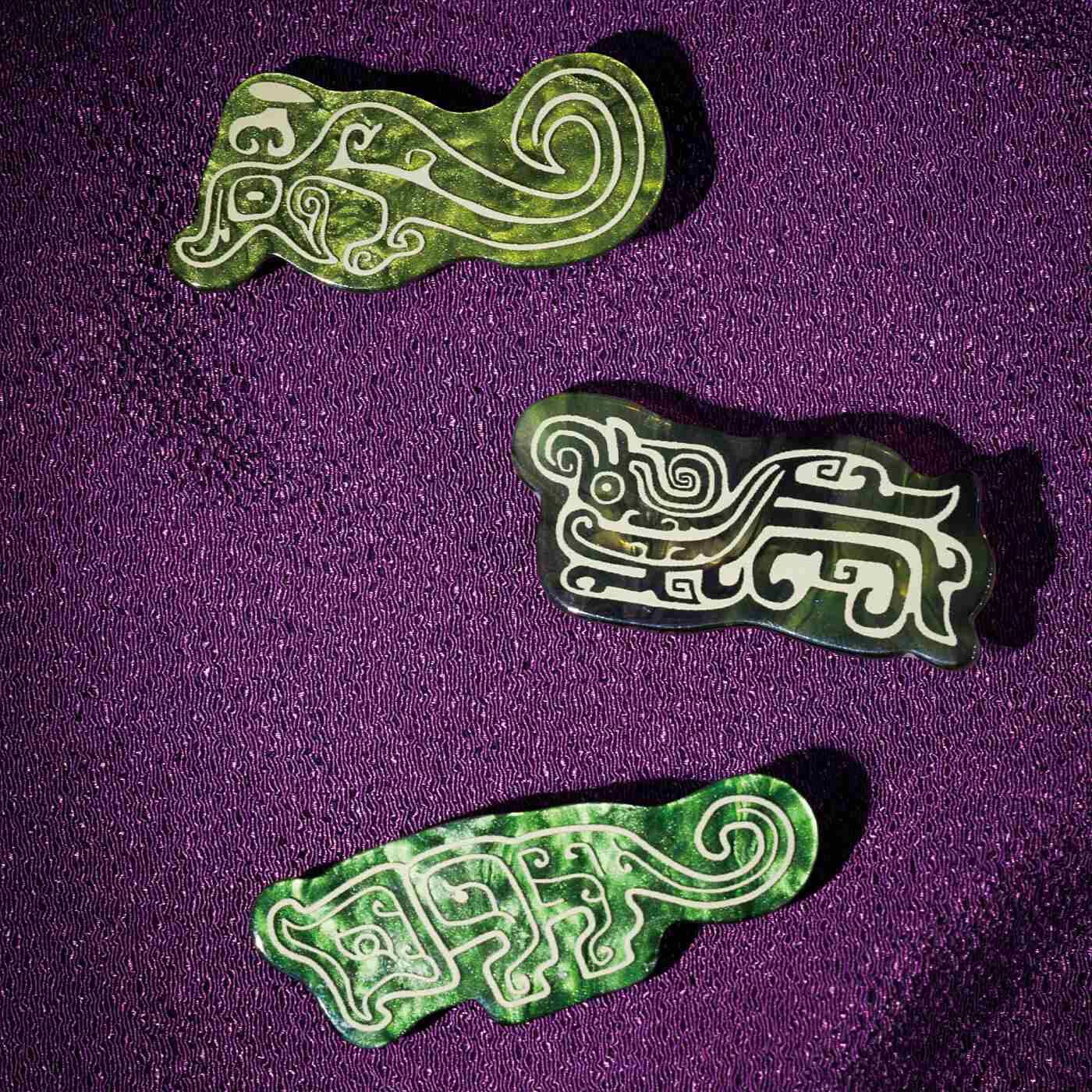 中国青銅器に見られる不思議な魅力の動物のグッズ4点が泉屋博古館との