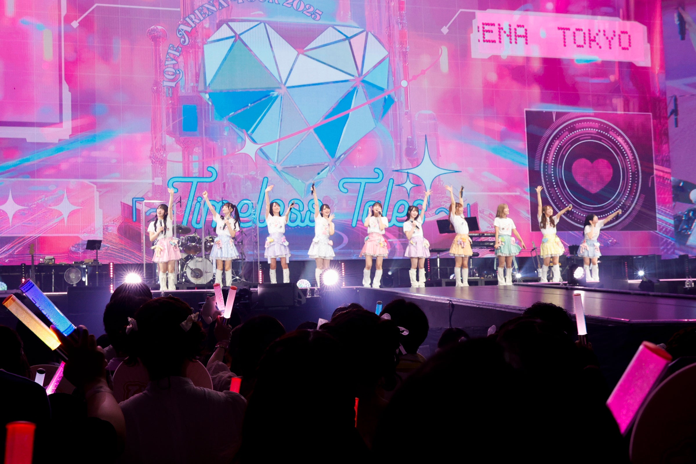 LOVE ARENA TOUR 2025「～Timeless Tales～」追加公演を有明アリーナに