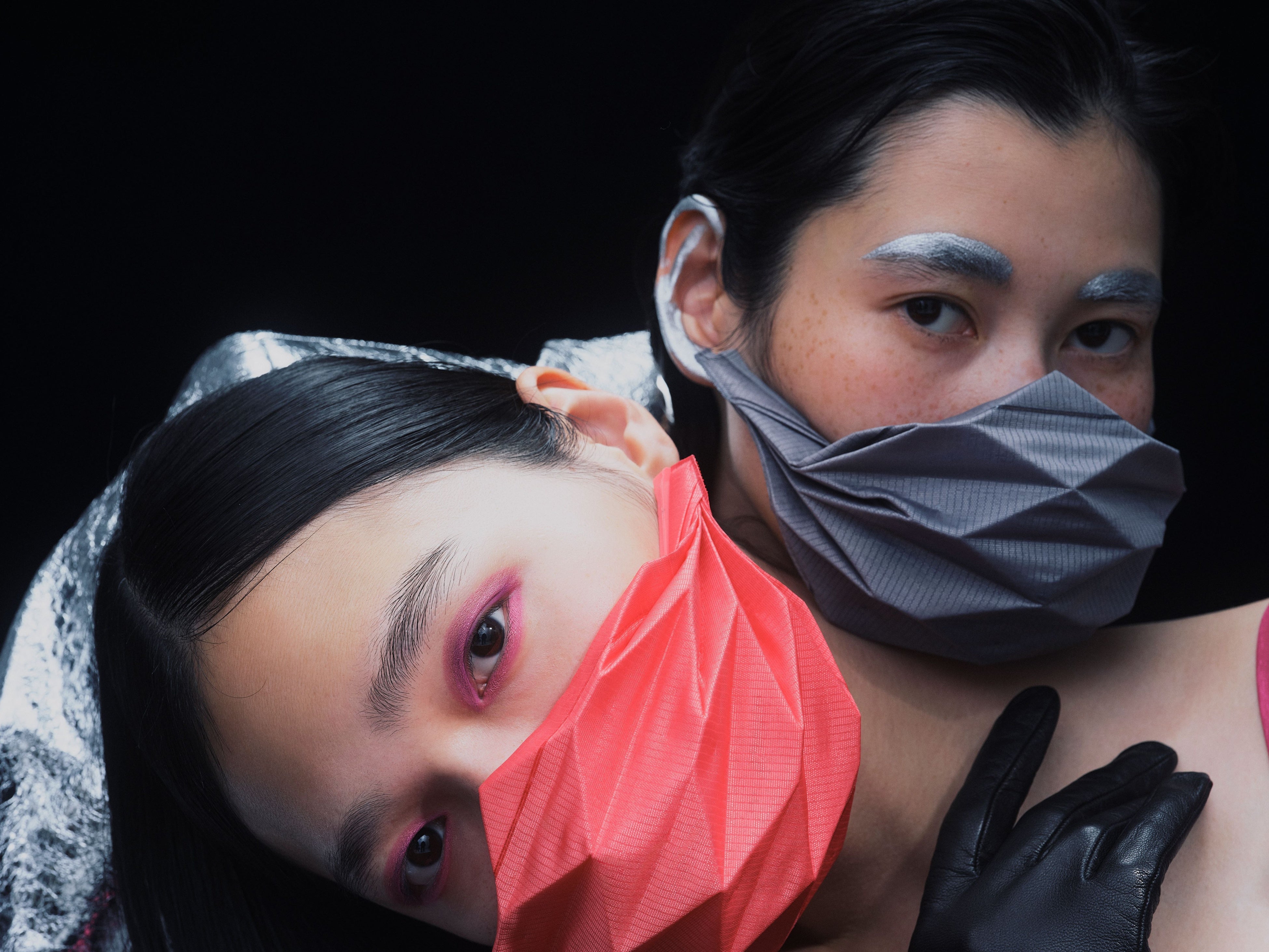 マスクだけど、マスクじゃない。マスクの常識を脱ぎ捨てた、身につけ