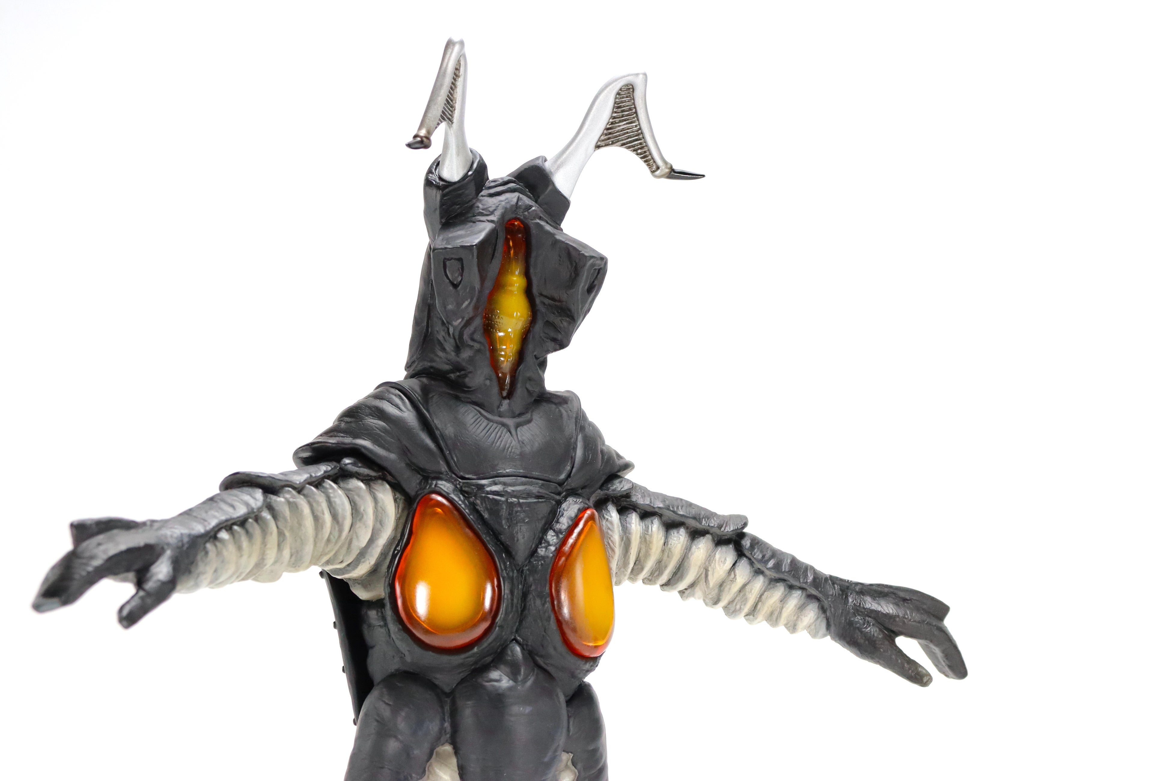 ウルトラマン』に登場する、『ゼットン』が戦闘体勢イメージのポーズ