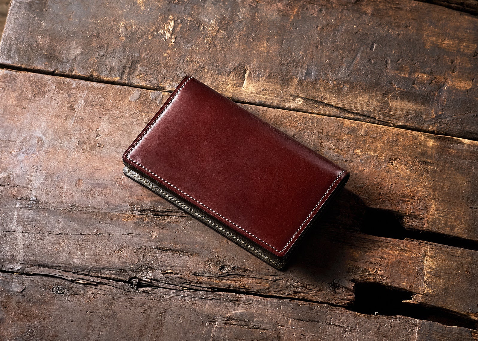 ココマイスター】コードバンクルーの名刺入れが本日再販売。 | ココ