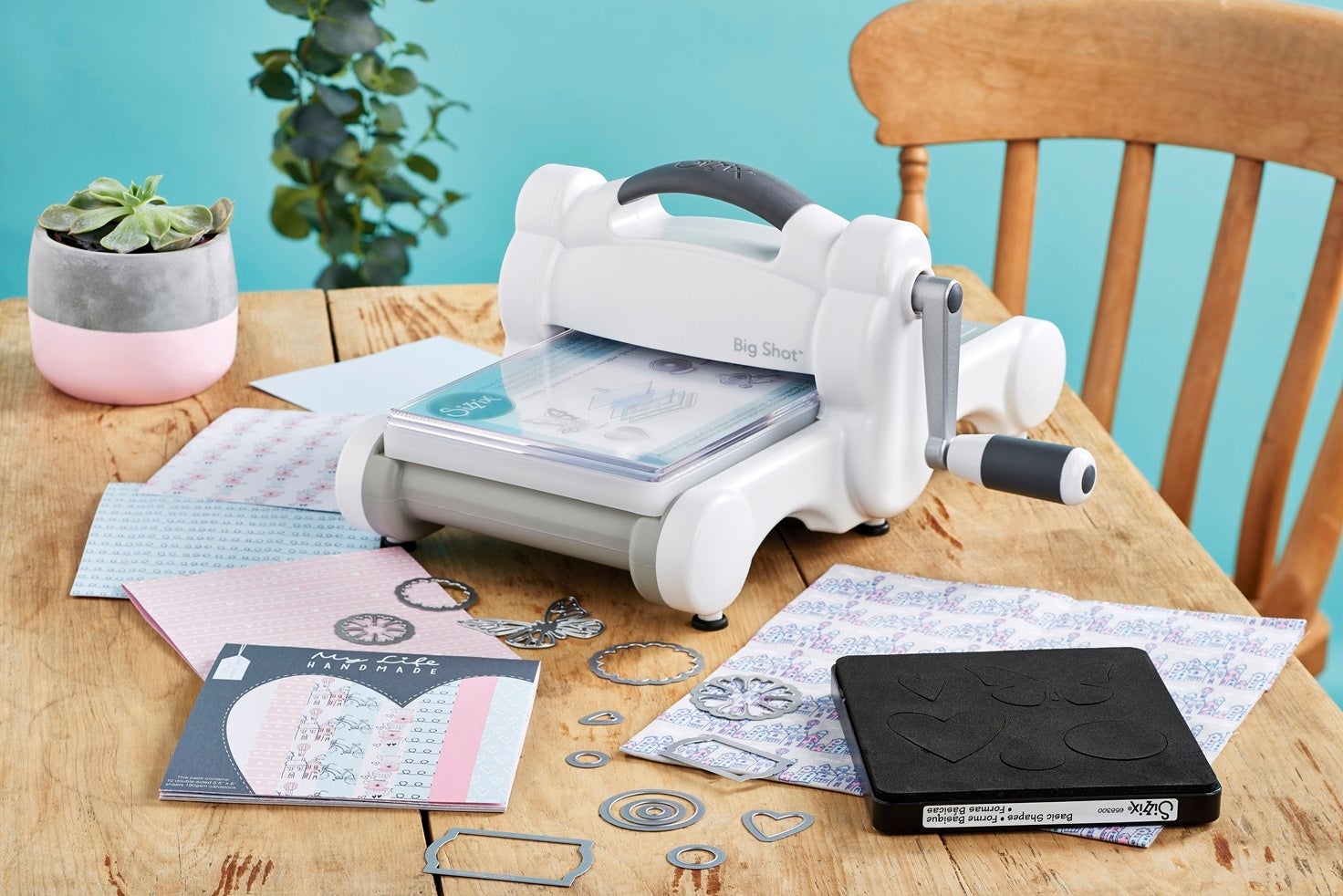 イギリス発 ダイカットマシン「Sizzix」日本上陸！ 手軽に創作を