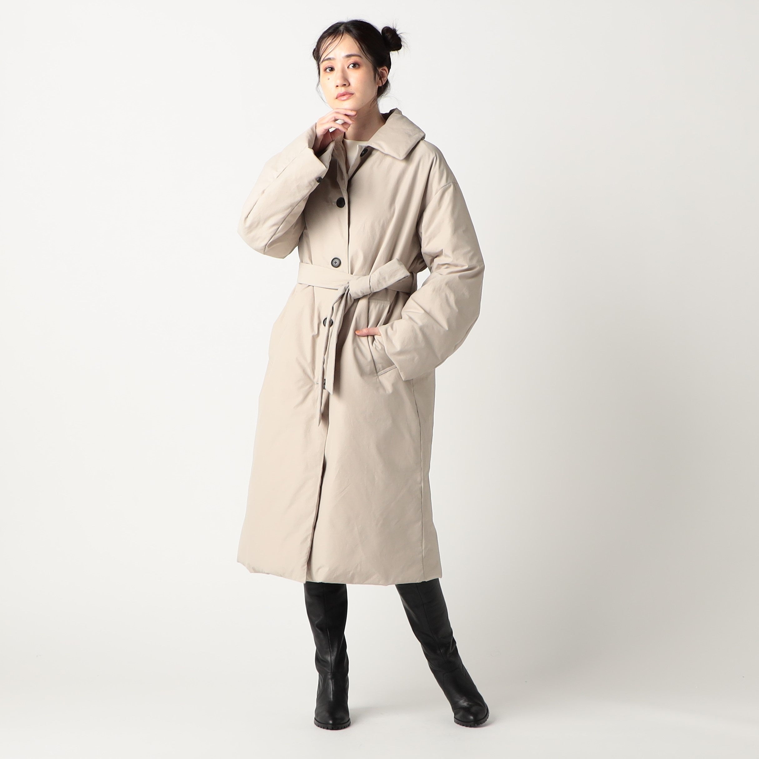 コムサ・ブロンドオフから産前も産後も楽しめる「ママダウンコート」が