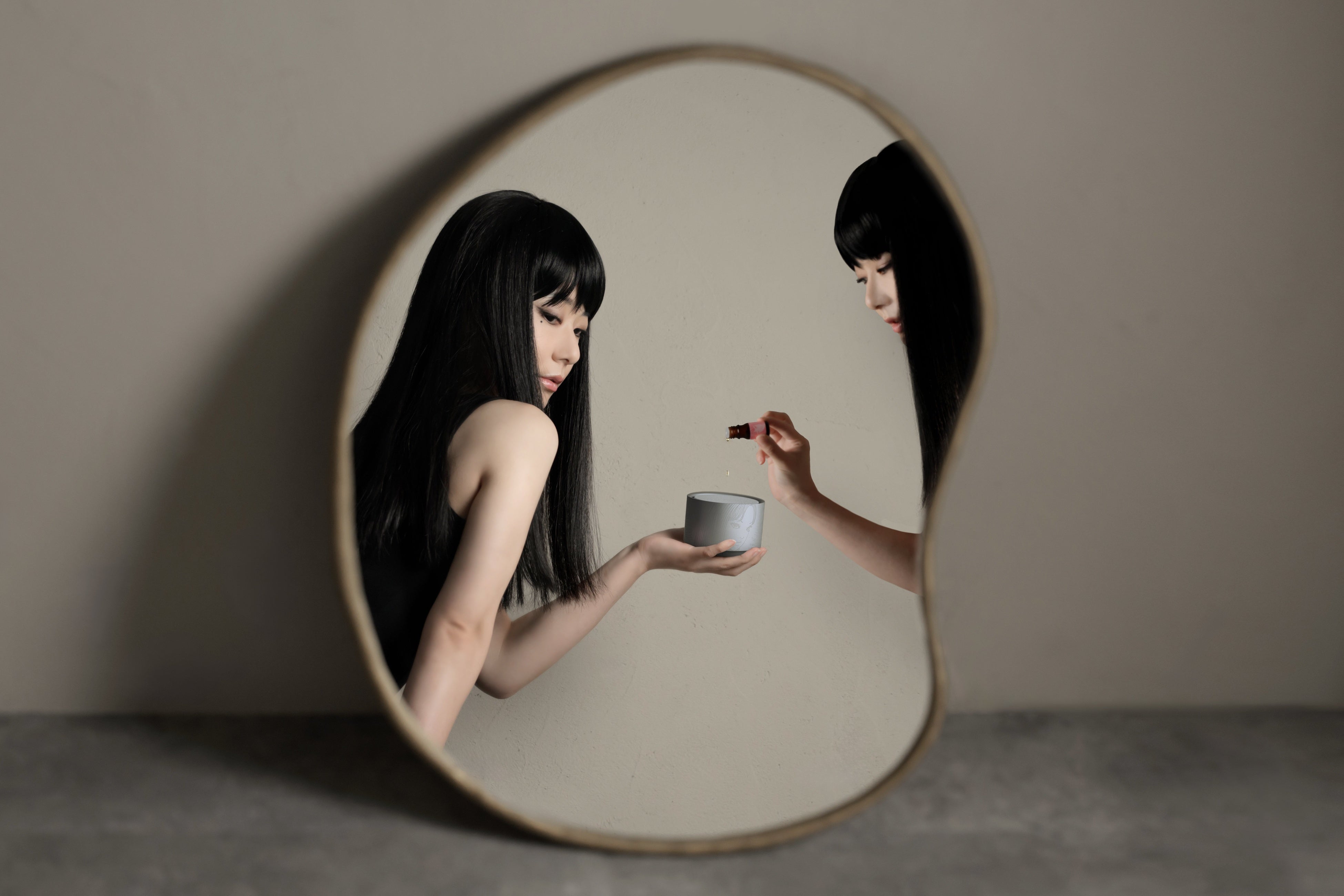 プロダクトブランド WEEK ENDがホラー漫画界の巨匠、伊藤潤二との