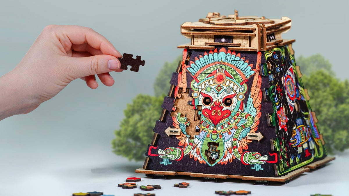 パズルボックスClueboxから新シリーズ「太陽のピラミッド」支援受付