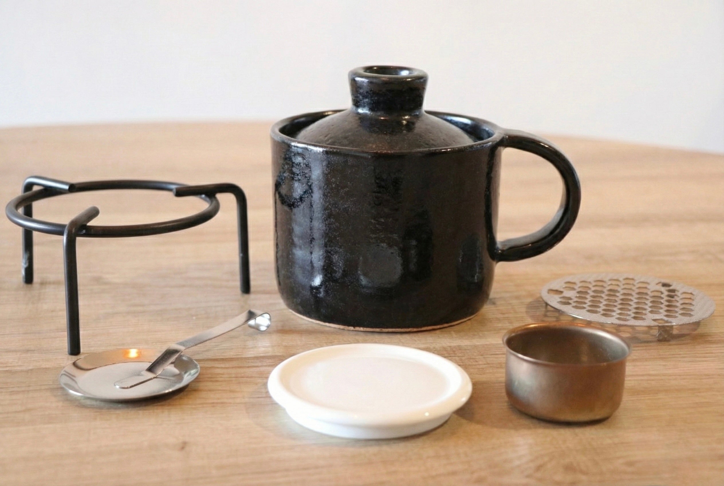 有田焼の“一人用土鍋炊飯”「おまぐはん」、ローンチ後3ヶ月足らずで