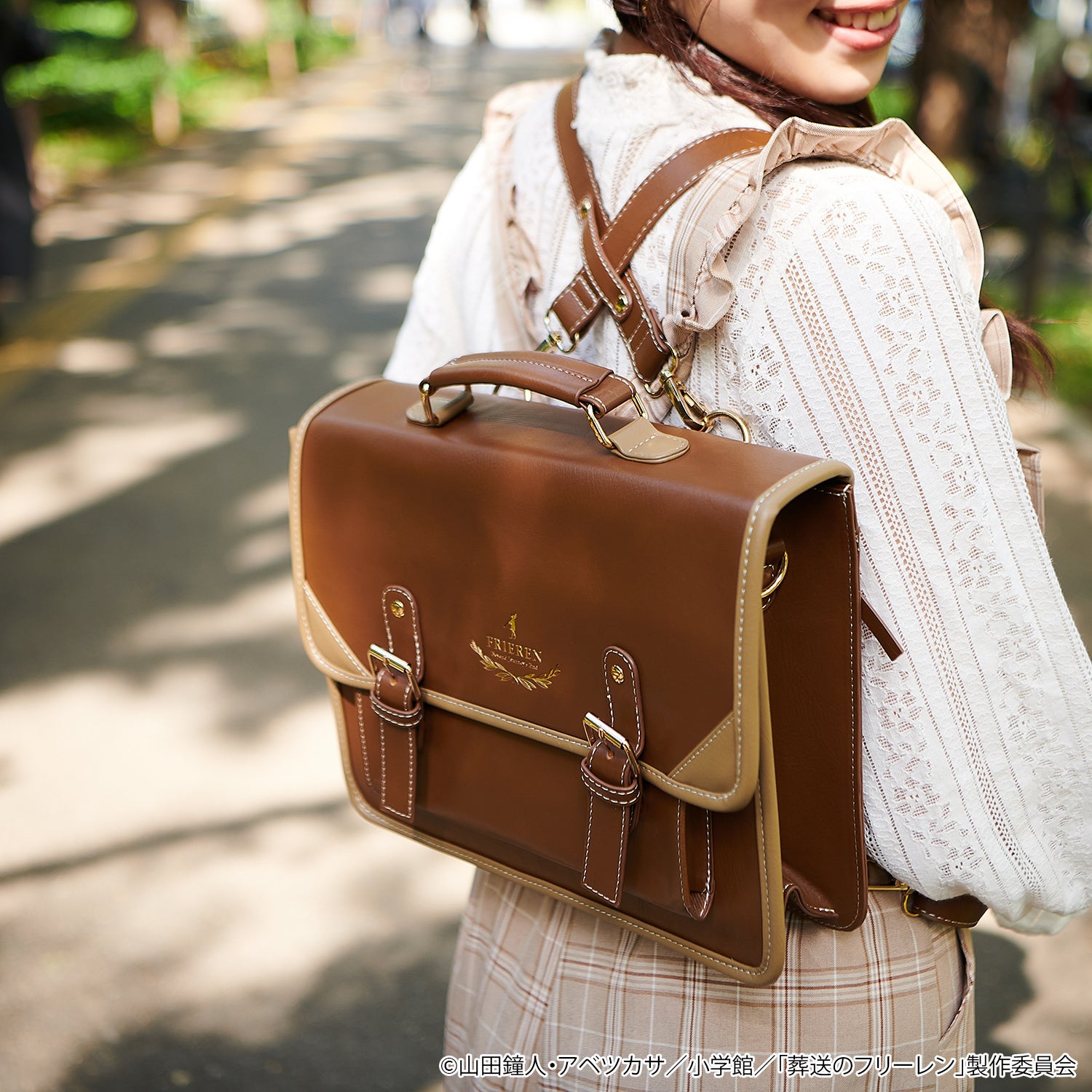 葬送のフリーレン】フリーレンのトランクカバンをイメージした、3WAY
