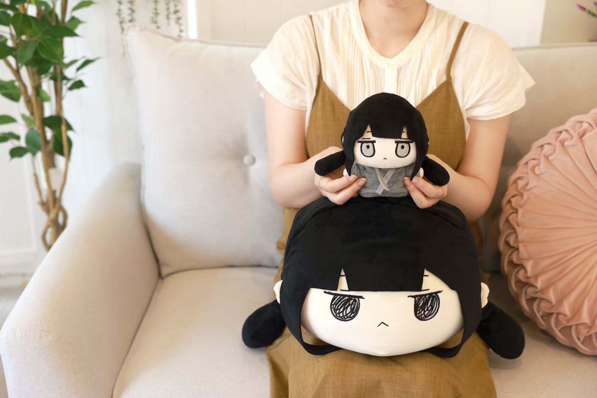 SNSで話題】ぬくぬくにぎりめしさんの人気キャラクター「おさげちゃん