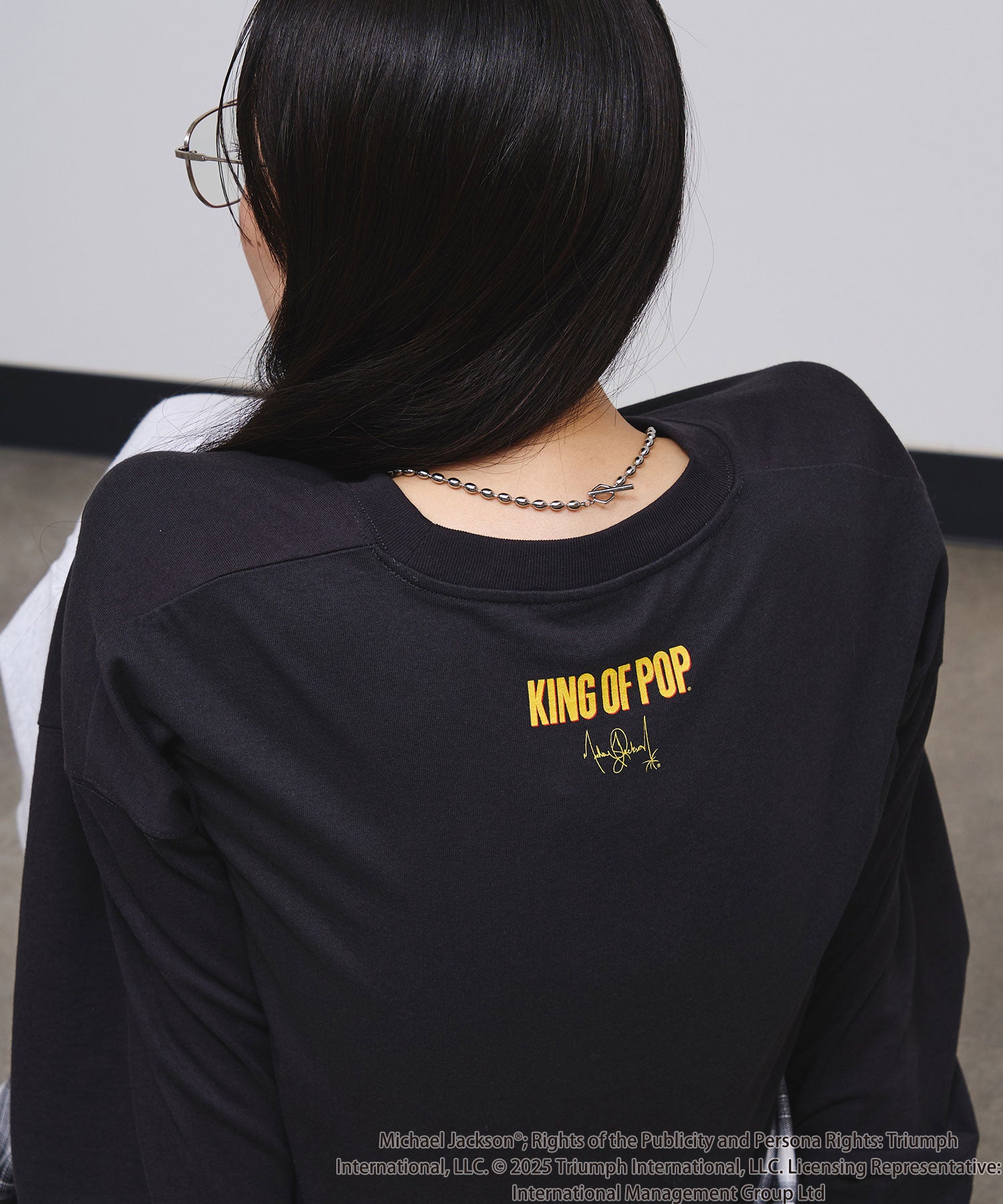 KING OF POP」として知られるマイケル・ジャクソンを称えるカプセル