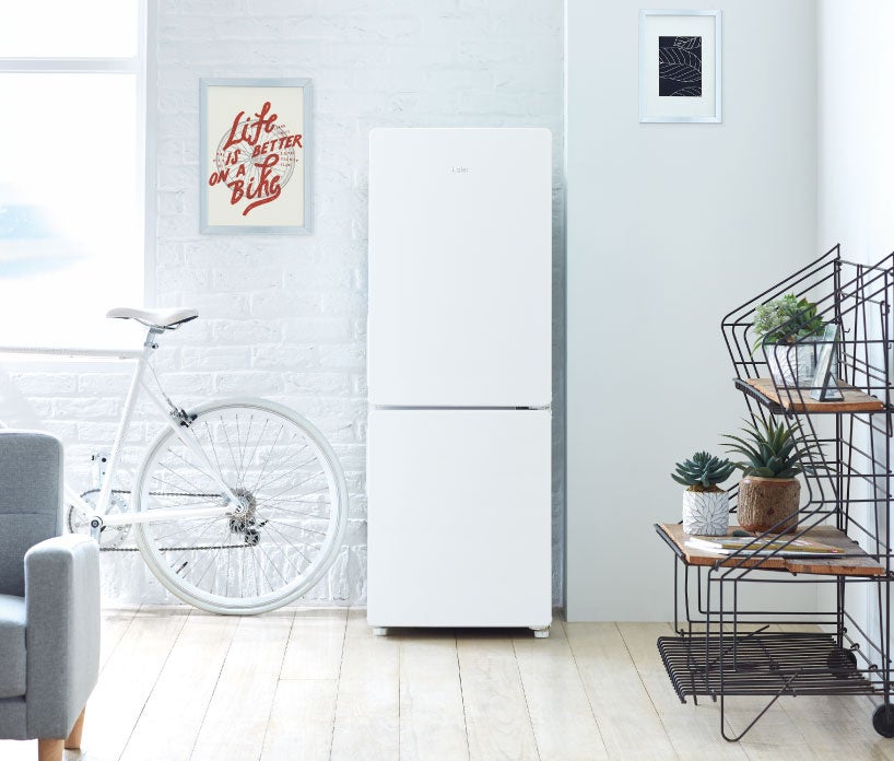 ハイアール、スリムボディながら、まとめ買いや大きな食材の保存に便利