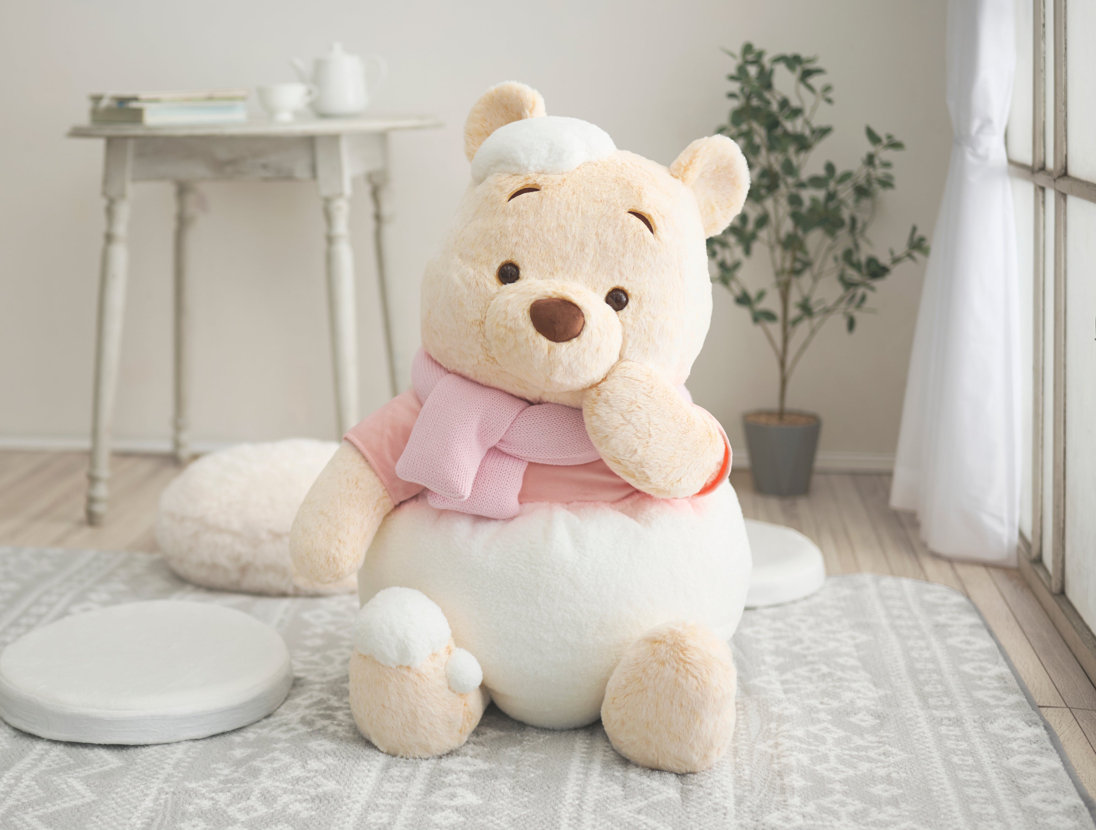 プーさんと仲間たちに雪が積もって真っ白に！冬のコレクション「WHITE