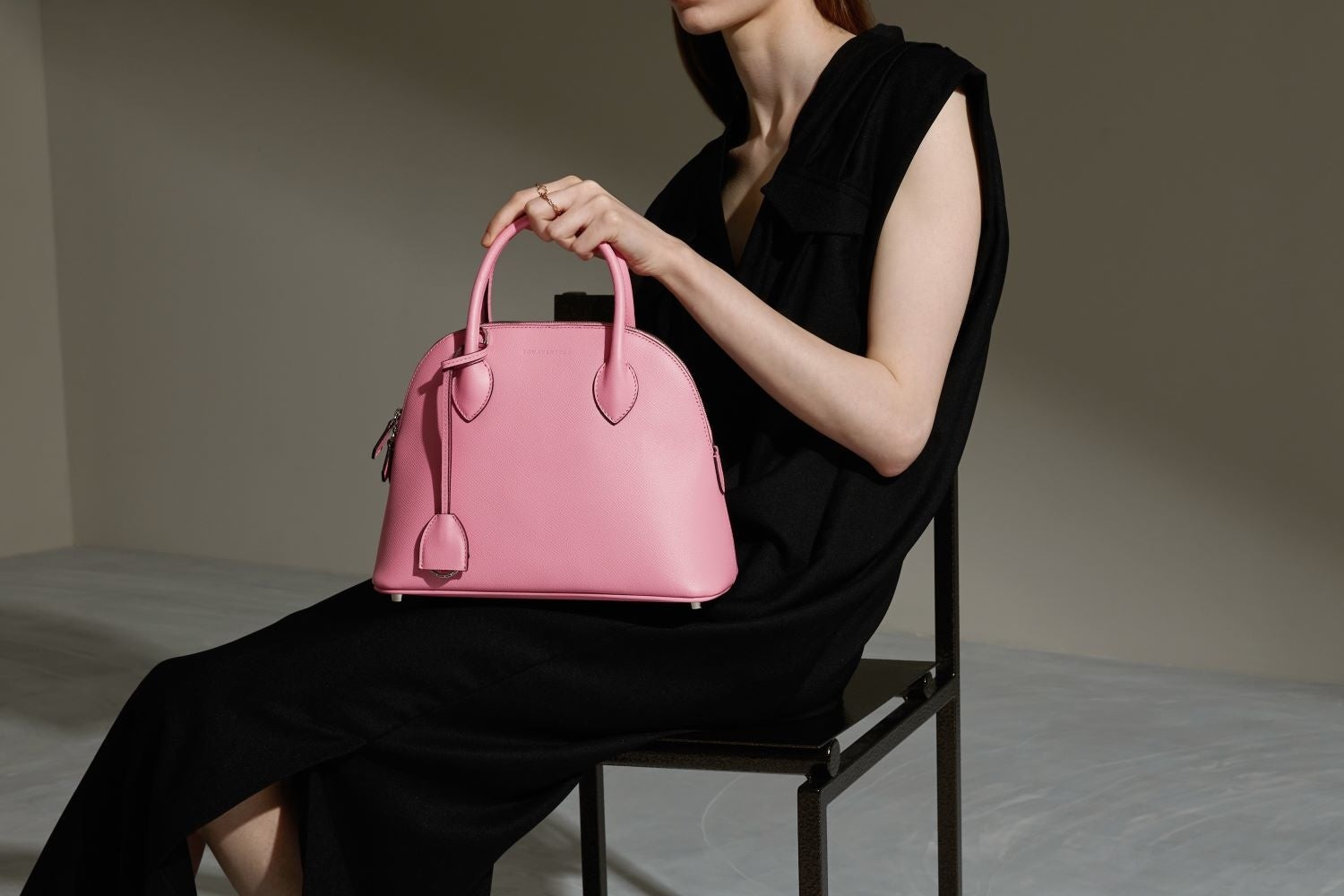 ミラノ発のラグジュアリーレザーブランドBONAVENTURAから、目を惹く