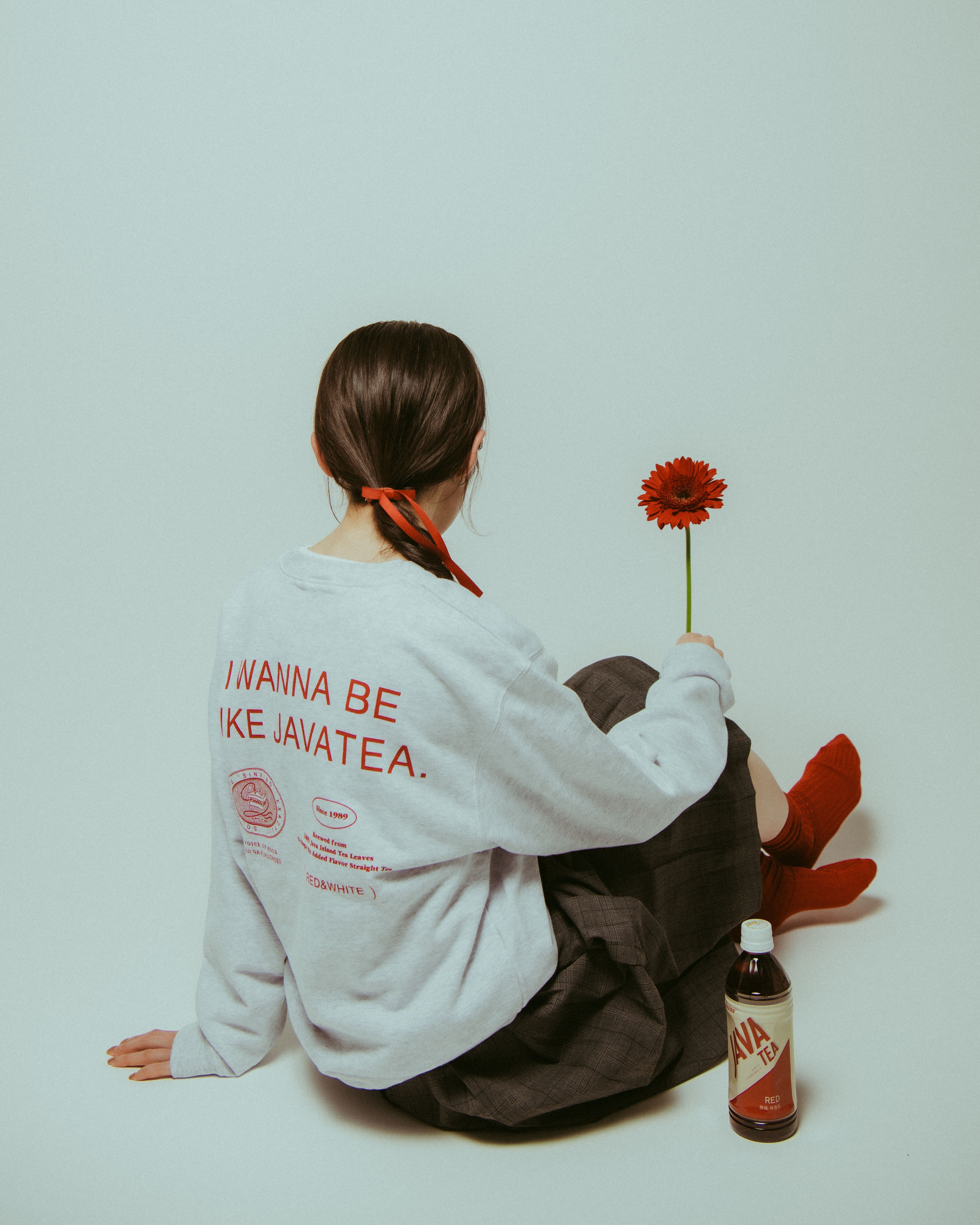 平野紗季子のポッドキャスト『味な副音声』× JAVATEA、コラボグッズが