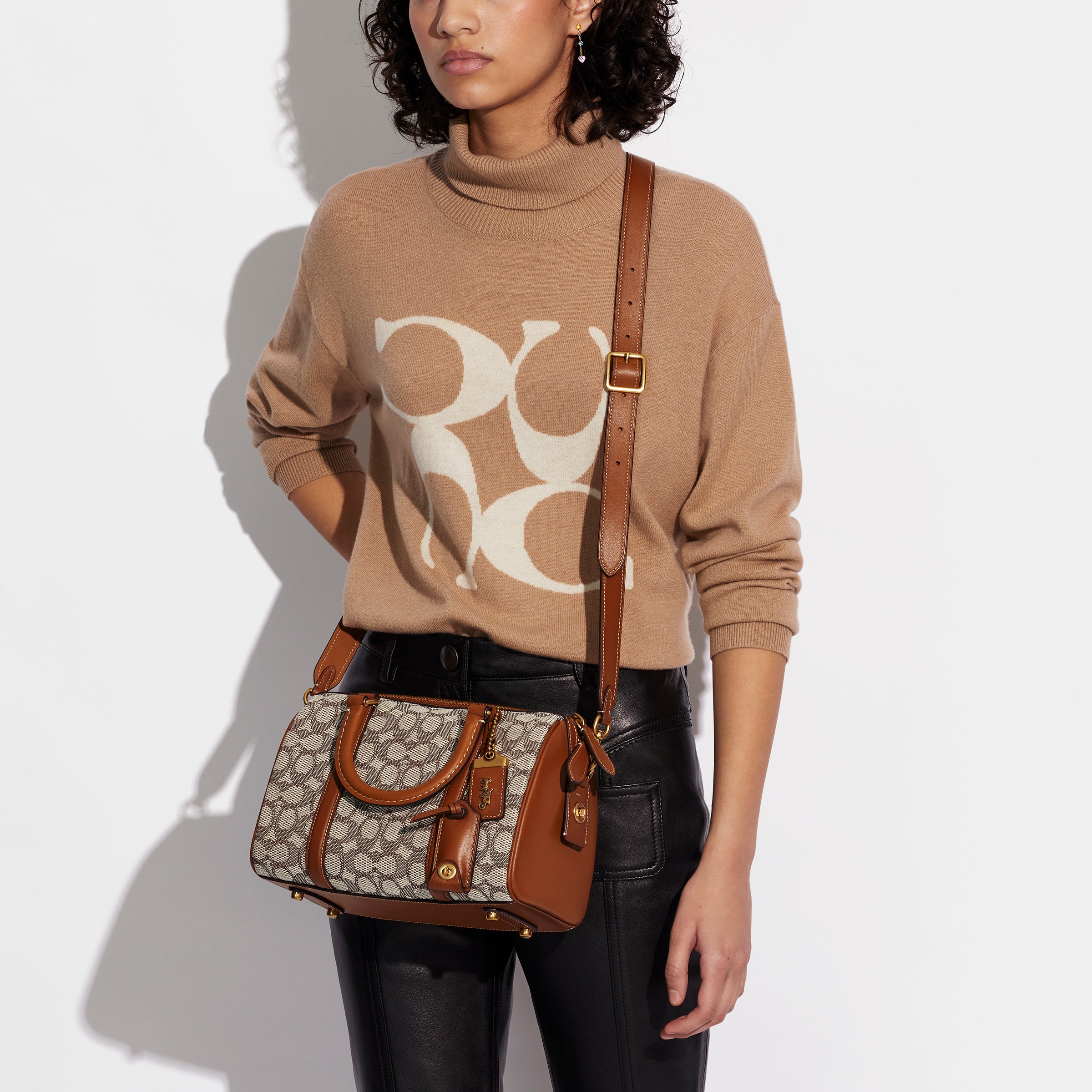 コーチ、新作バッグ 