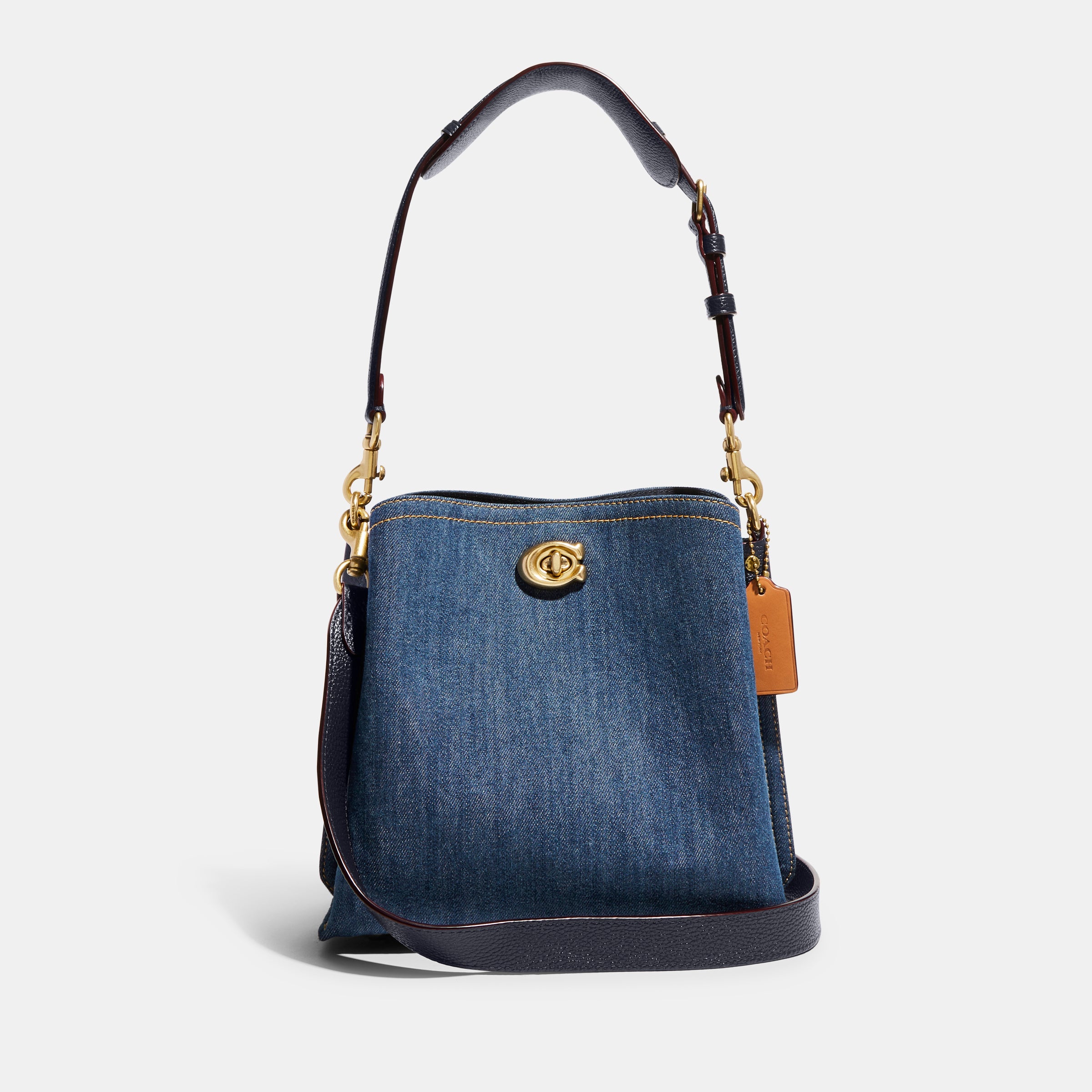 コーチ、 “Denim” コレクションを発売 | タペストリー・ジャパン合同