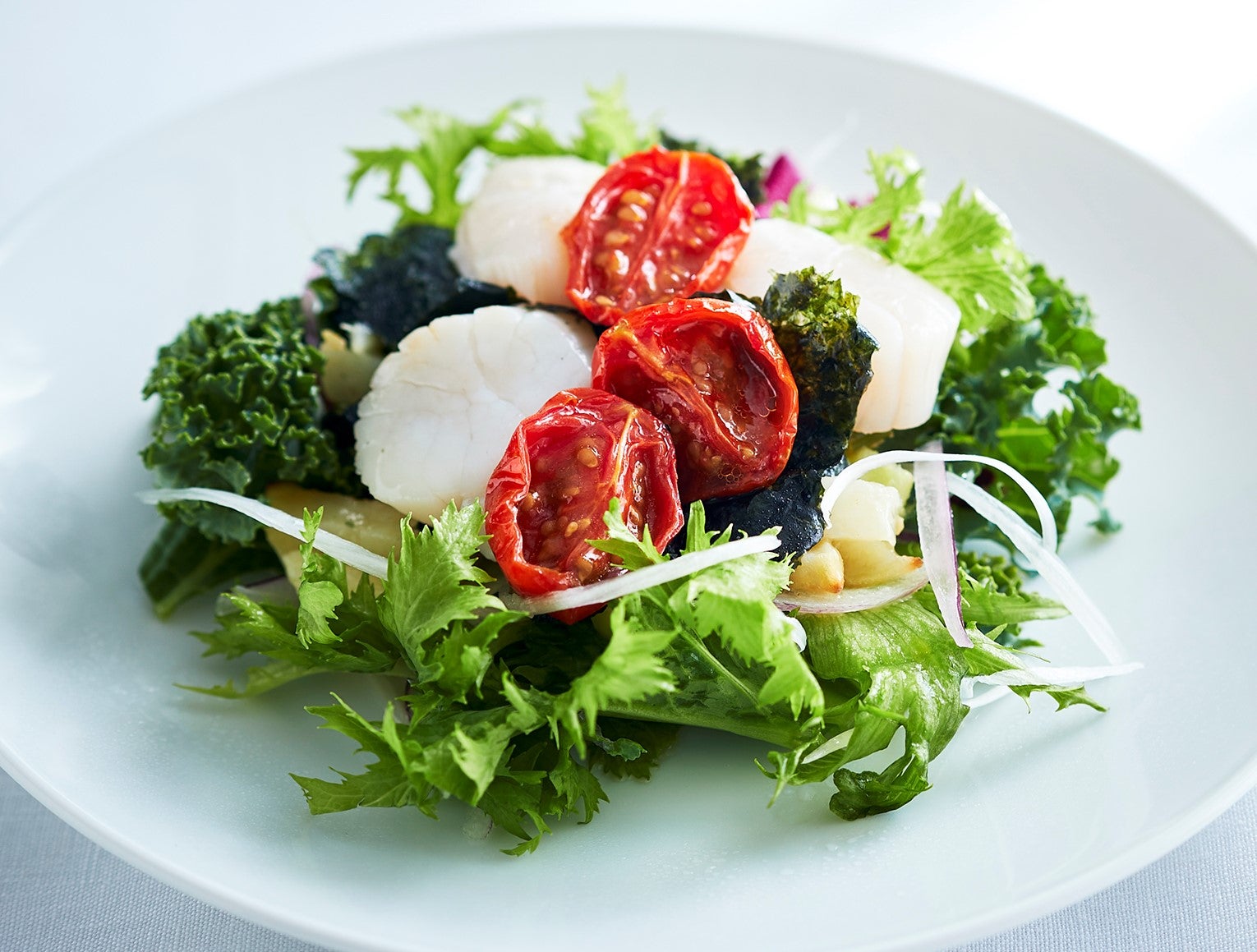 好きな野菜No.1！トマトの魅力を活かしたサラダ4品を期間限定販売