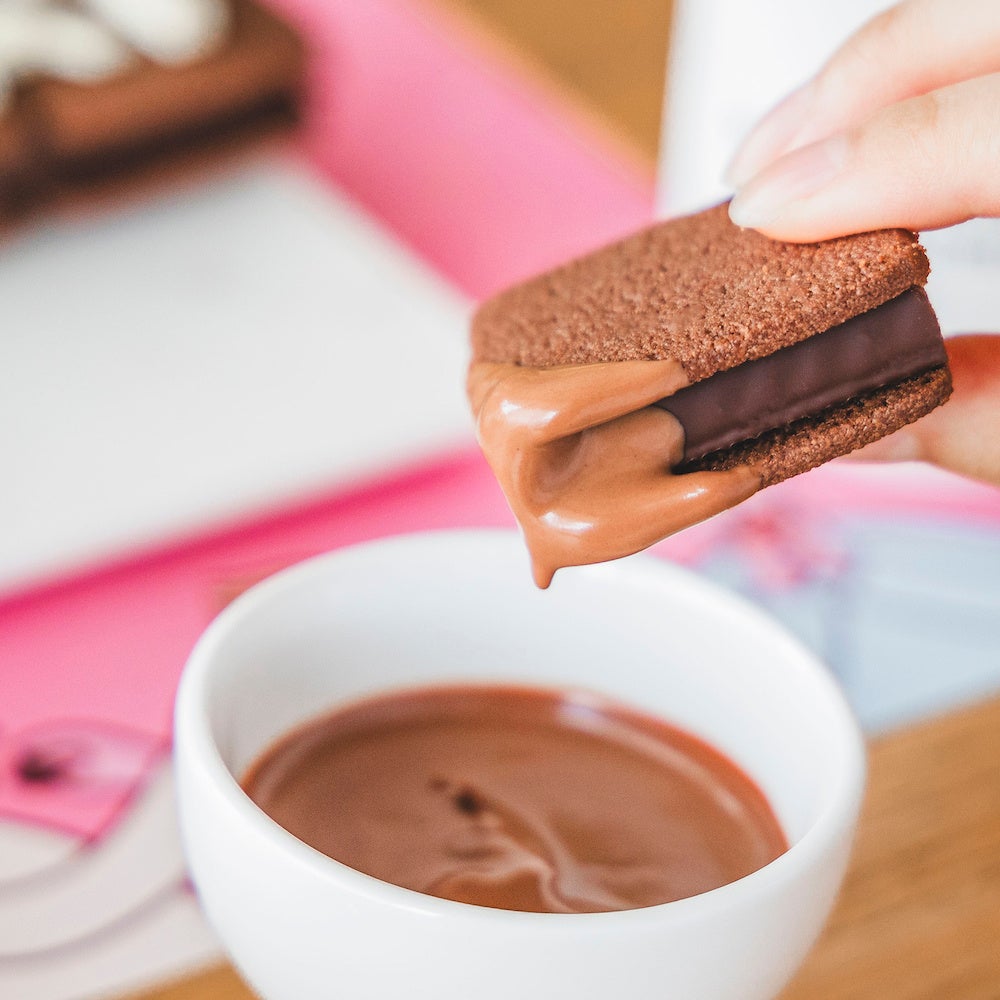 30cm超え！ロングセラーの長〜い生チョコサンド登場横浜発の