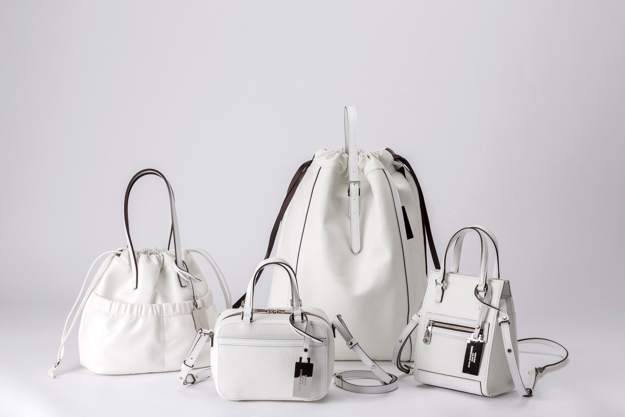 春に持ちたい上質なホワイトレザーのバッグが揃う“CREEZAN” の