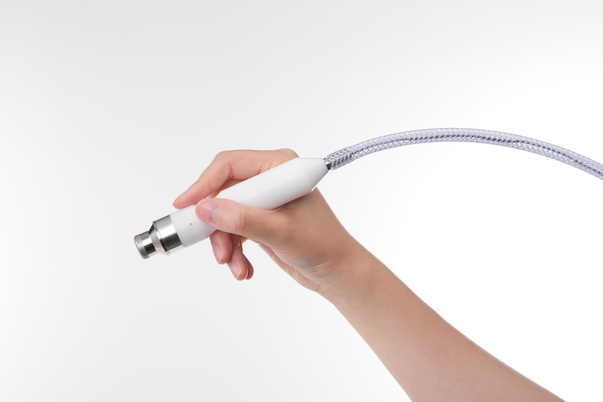 深く馴染み、光り輝く肌へ！ドクターリセラから、業務用美容機器「Re