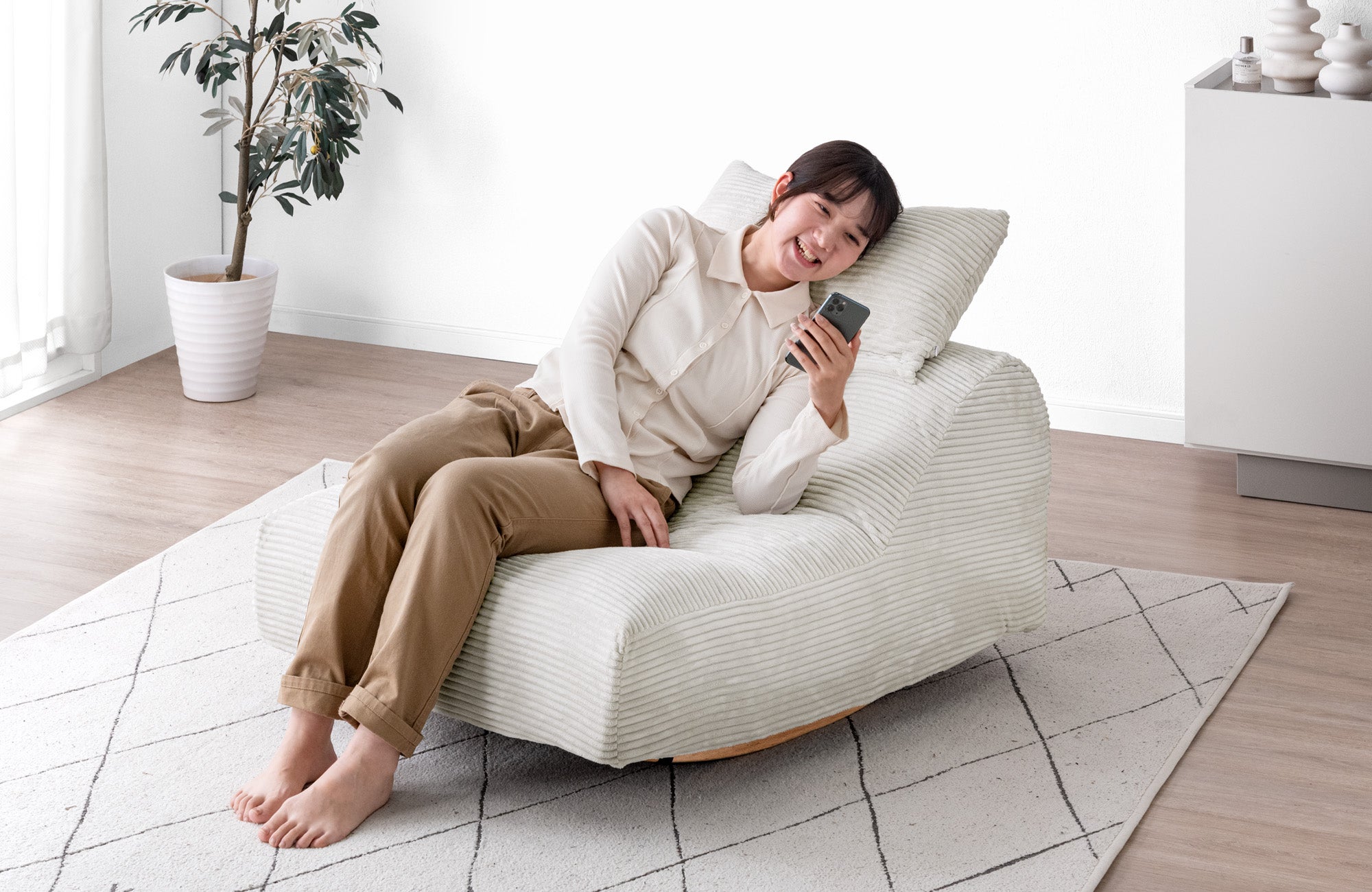 ソファか？ロッキングチェアか？悩める方に朗報 ソファの進化版