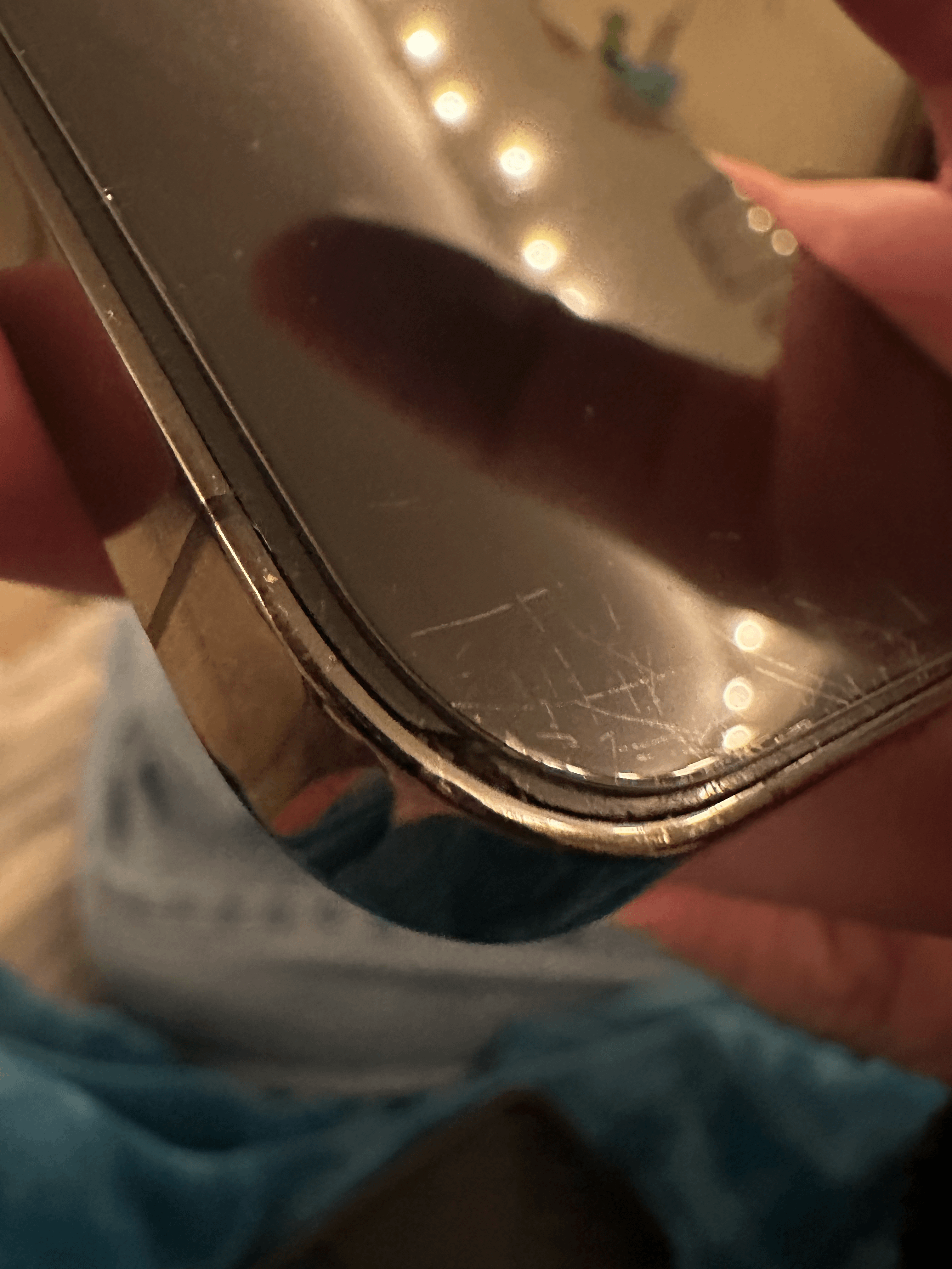 iPhone 13 Pro 画面の傷 / 下取り : r/applehelp