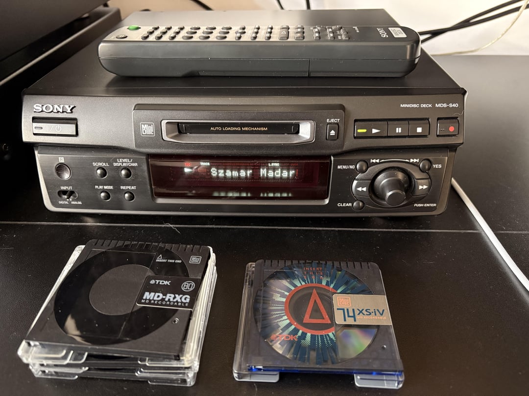 New MD family member - Sony MDS-S40 : r/minidisc