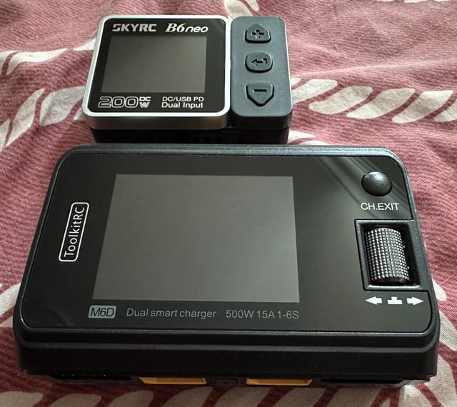 ToolkitRC M6D ポータブル充電器 : r/rcdrift