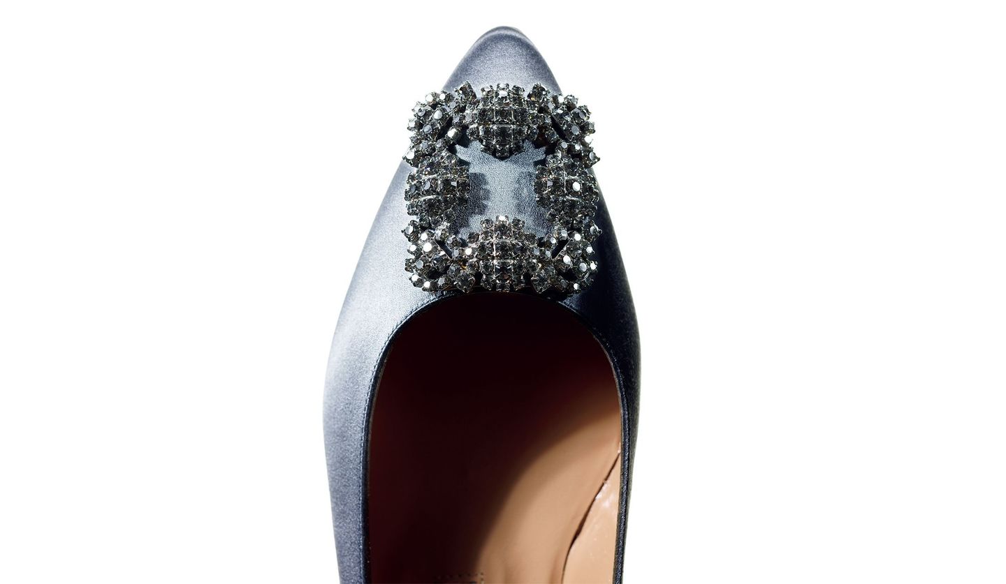 宝石のように美しい！マノロ ブラニクのフラットシューズ3選