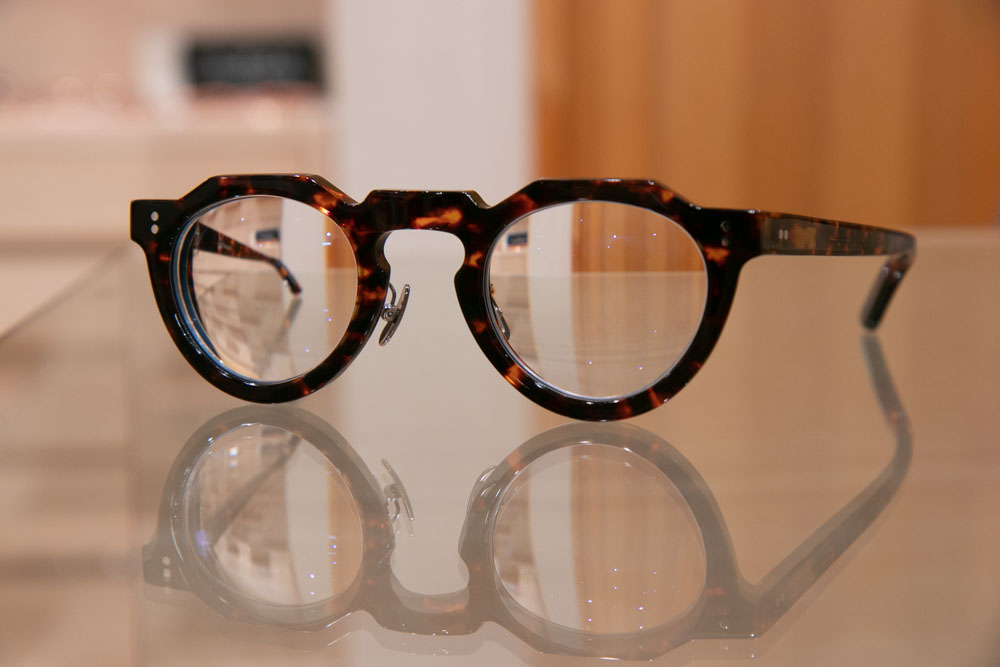 海外製フレームの改造 – The Priority Opticians.