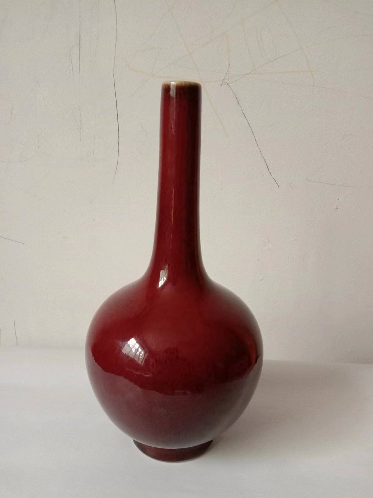 清乾隆祭红釉胆瓶_搜狐网