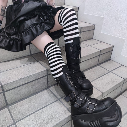 QOOZAセレクト / ボーダーニーハイソックス（582313） - QOOZA