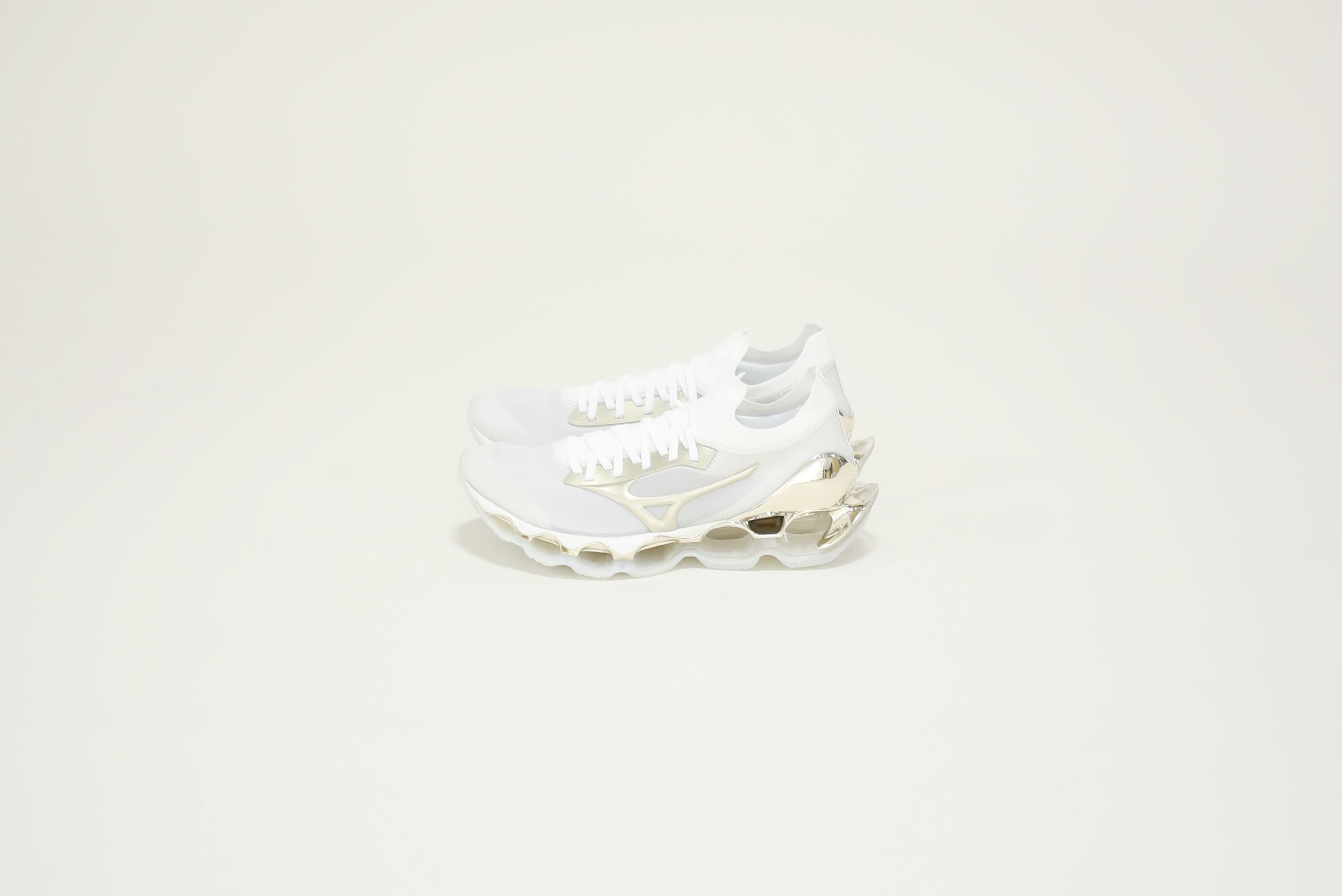 アーティスト「空山基」がデザインする 「Mizuno」のフラッグシップ