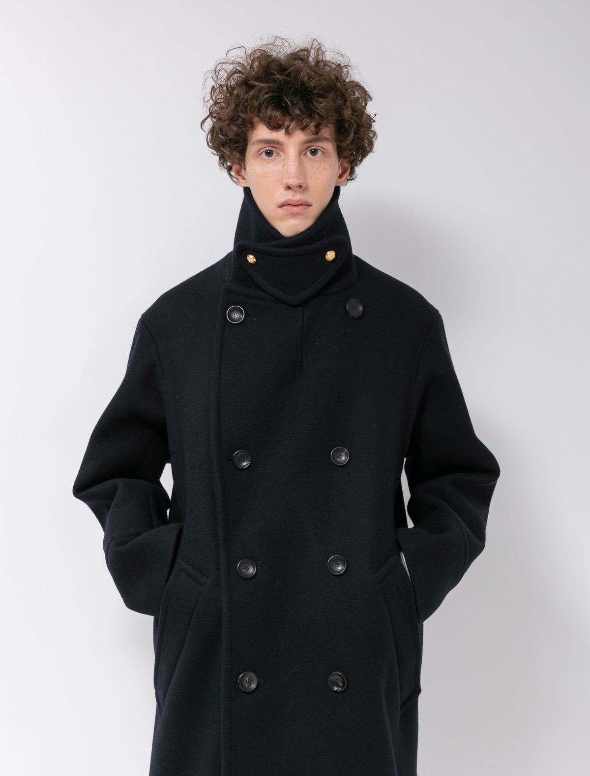 beautiful people Winter 2022コレクションより大人の定番コートが多数