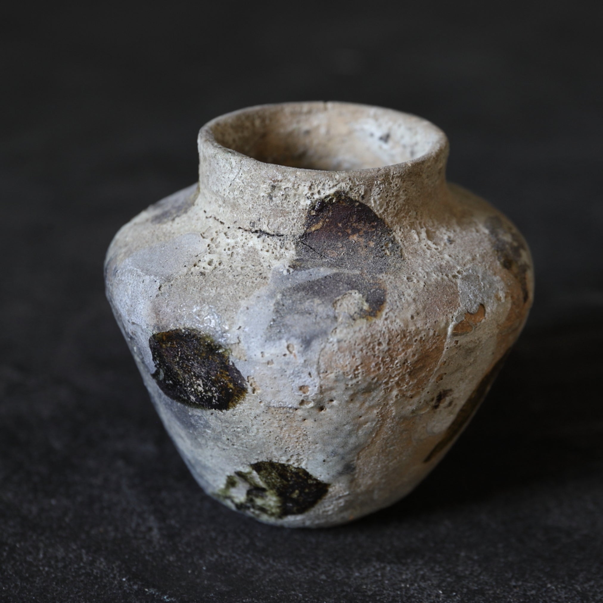 安土桃山時代 絵唐津 小壺（1573–1603 CE） | 入蘆花（ロカニイル）