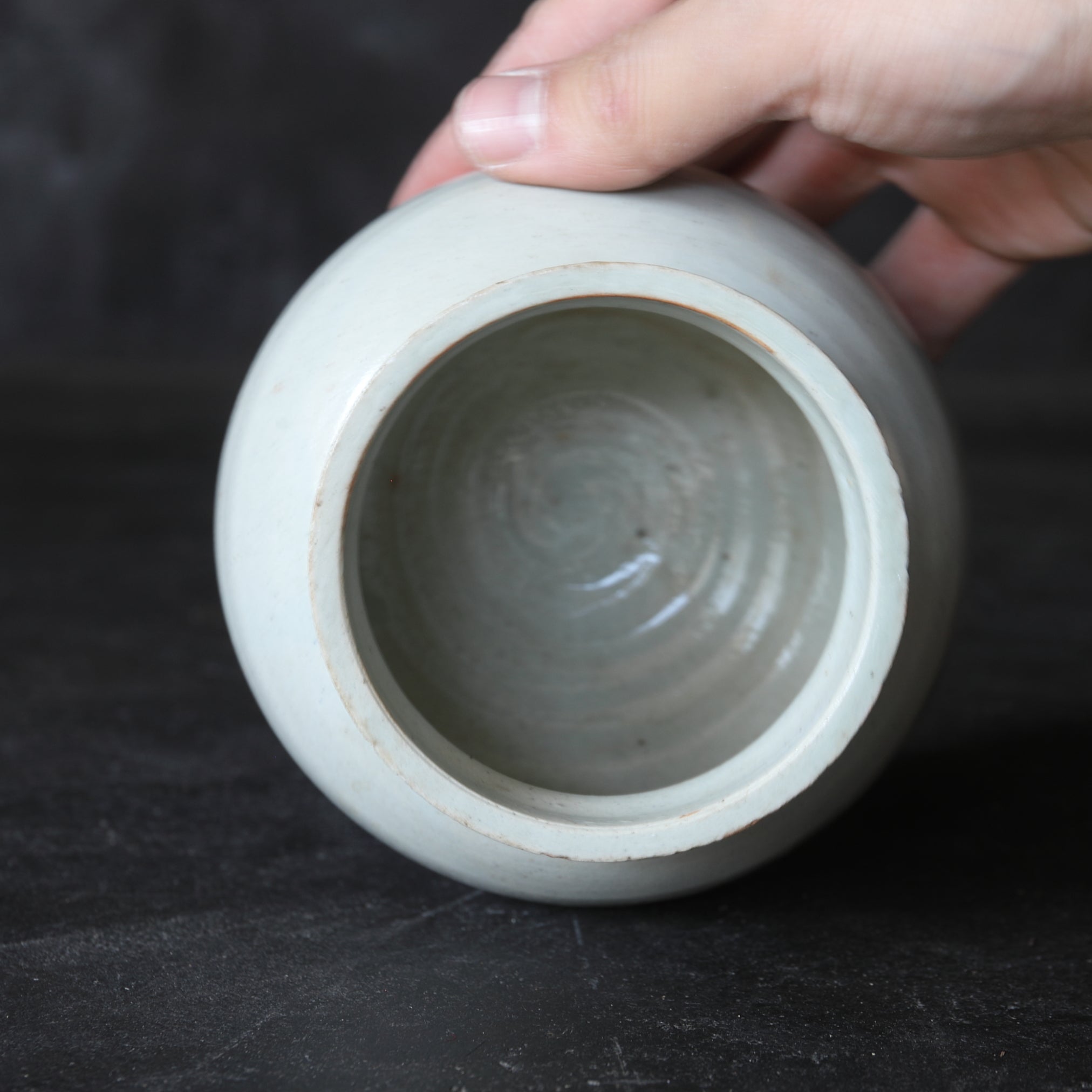 李朝 白磁小壺（1392–1897 CE） | 入蘆花（ロカニイル）