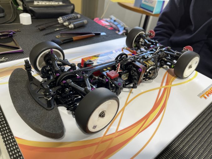 XRAY X4 をはじめて見せていただきました！ | RC/DC 気まぐれラジコン日記