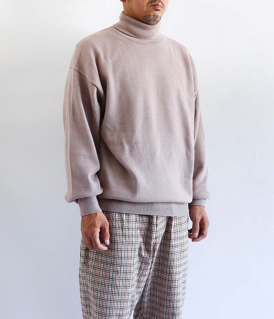 crepuscule Turtle Neck [PINKBEIGE] - Fresh Service NECESSARY or