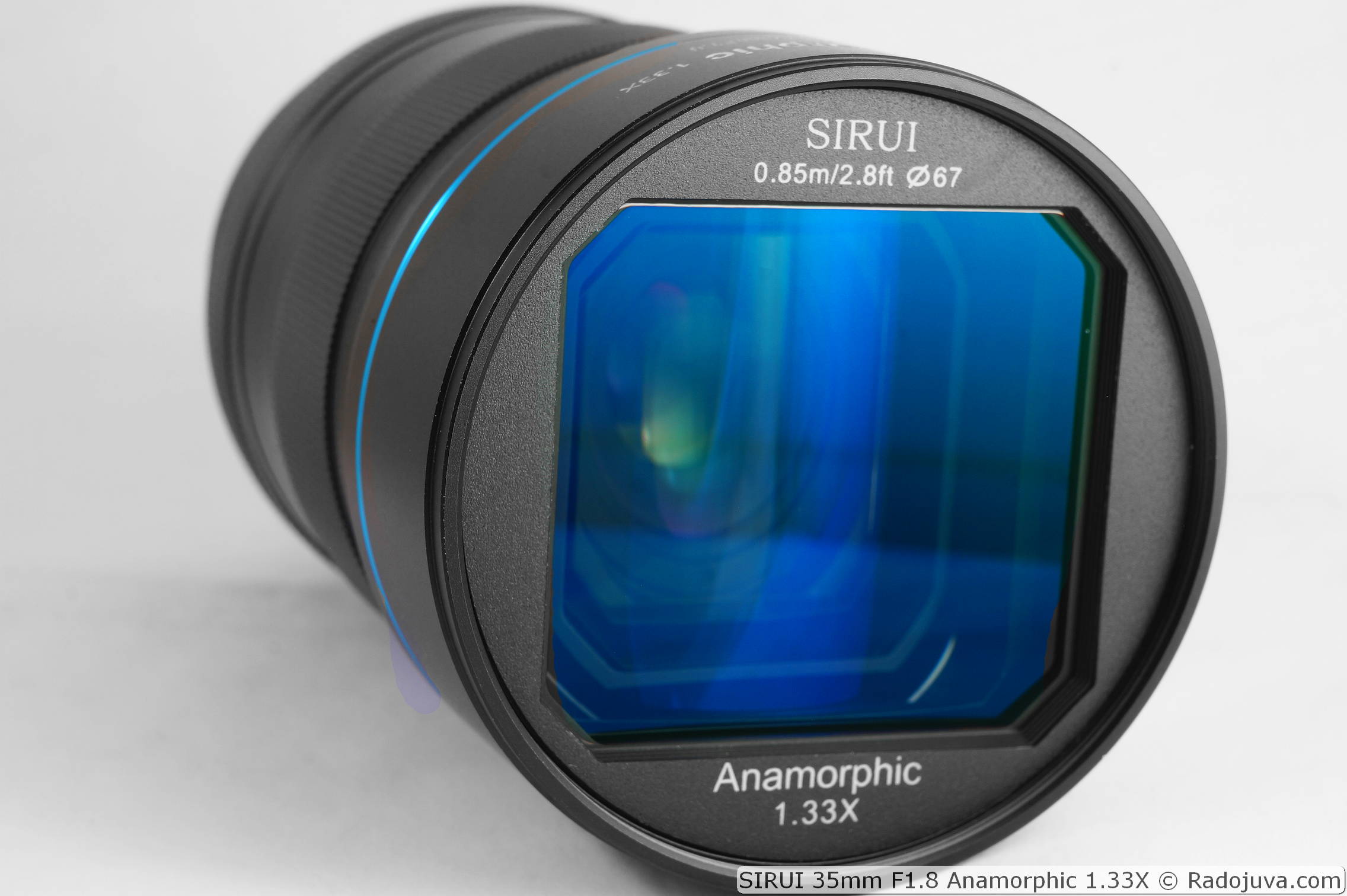 SIRUI 35mm F1.8 Anamorphic 1.33X (APS-C: E, Z, EF-M, X, L, RF +