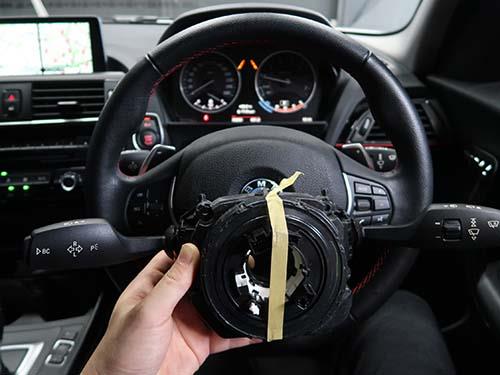 BMW 1シリーズハッチバック(F20) ステアリングスイッチコラムセンター