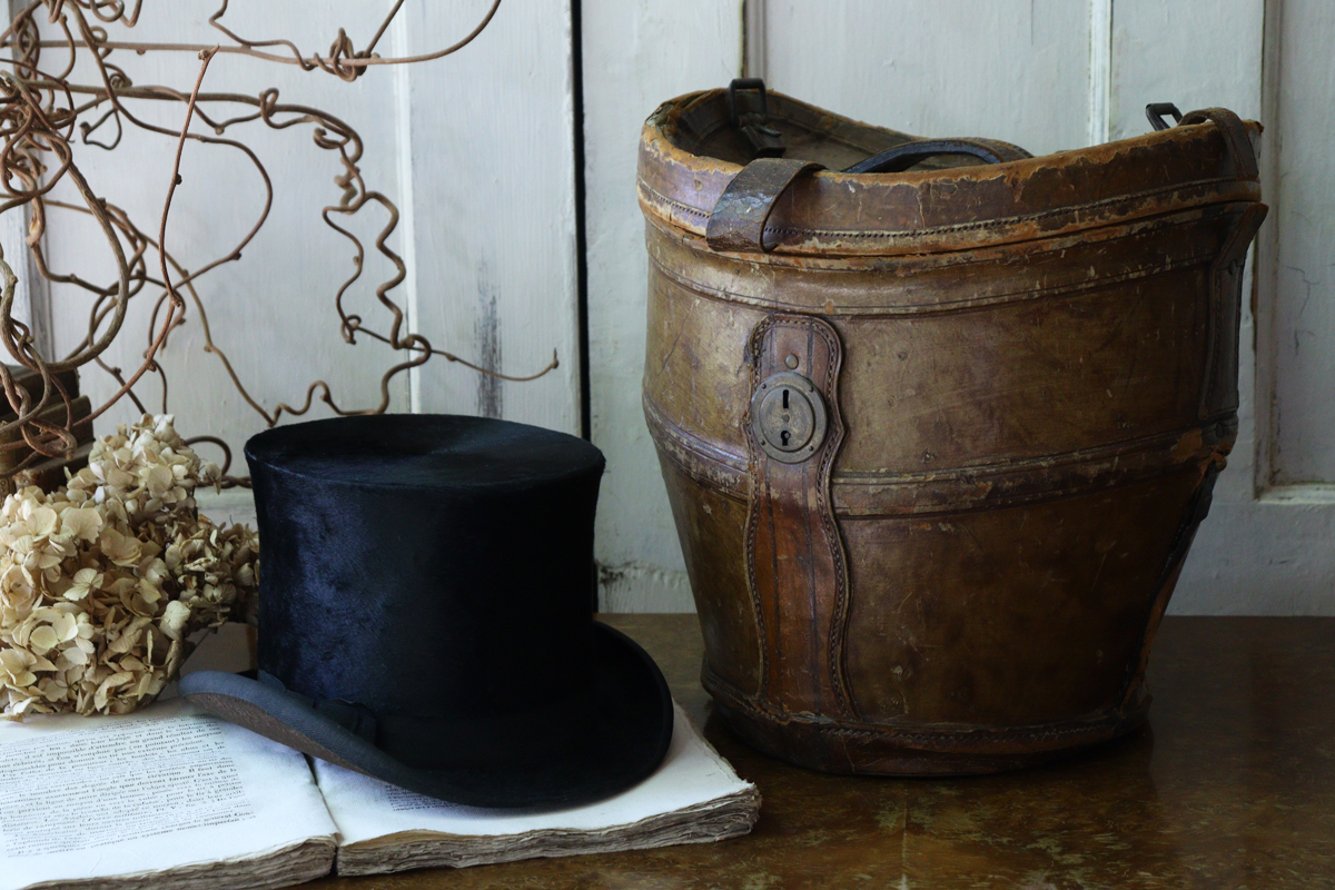C16 フランスアンティーク シルクハット＆レザーハットボックス