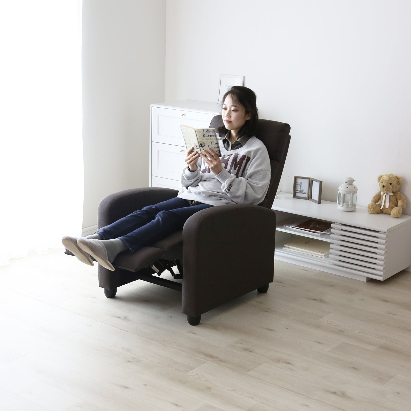 足先までゆったりリラックス！一人掛けリクライニングチェア ｜【公式